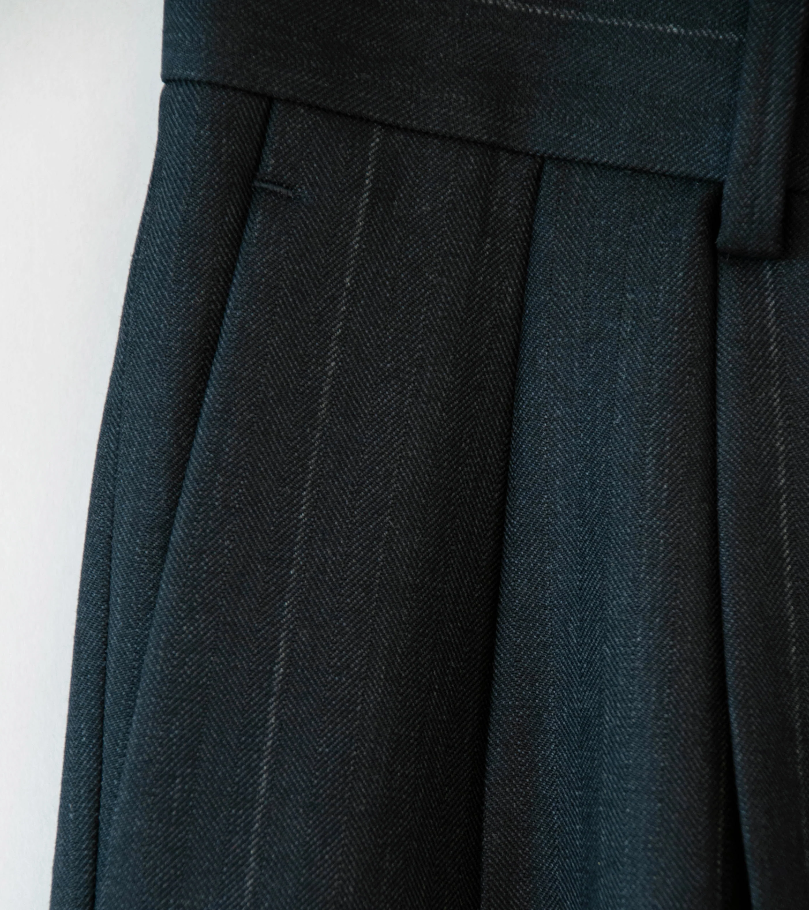 Auralee 'Bluefaced Wool Two Tuck Slacks' (Charcoal Navy Stripe) - Image 3
