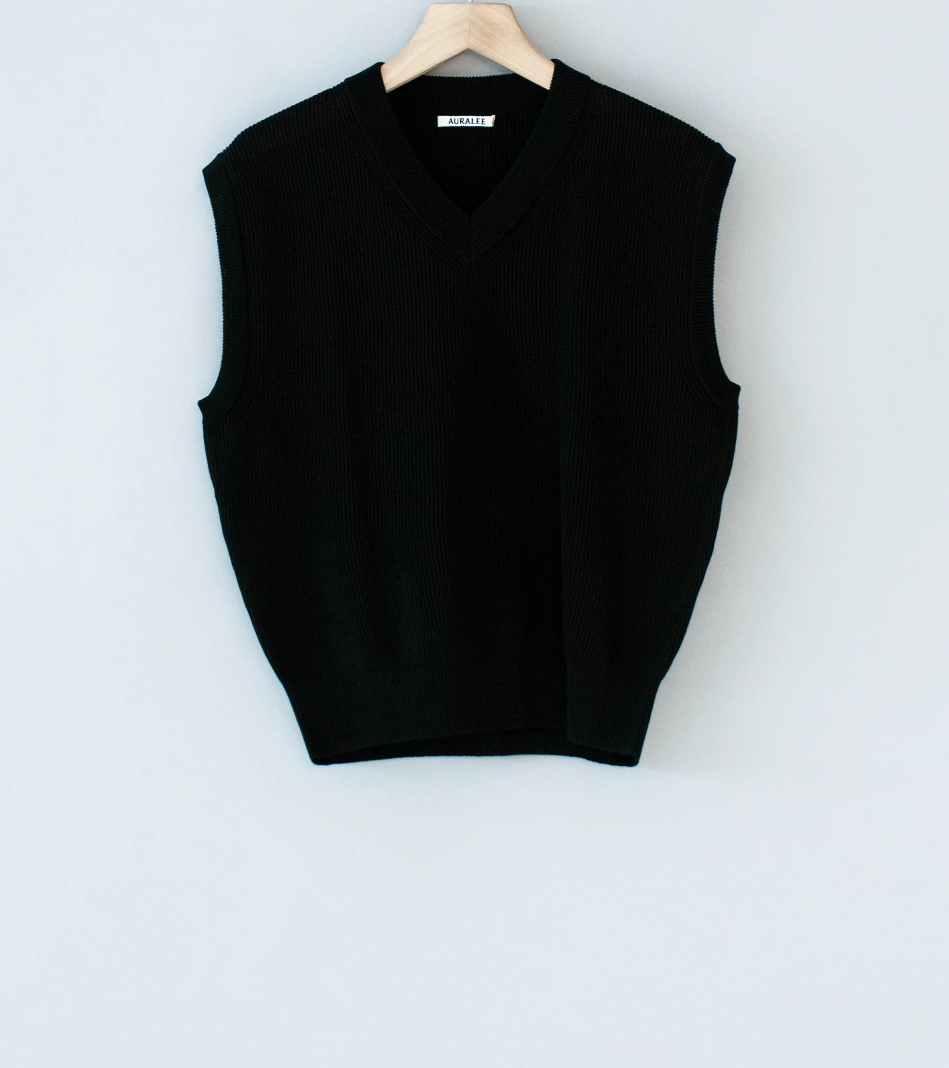 Auralee 'Flat Yarn Rib Knit Vest' (Black)