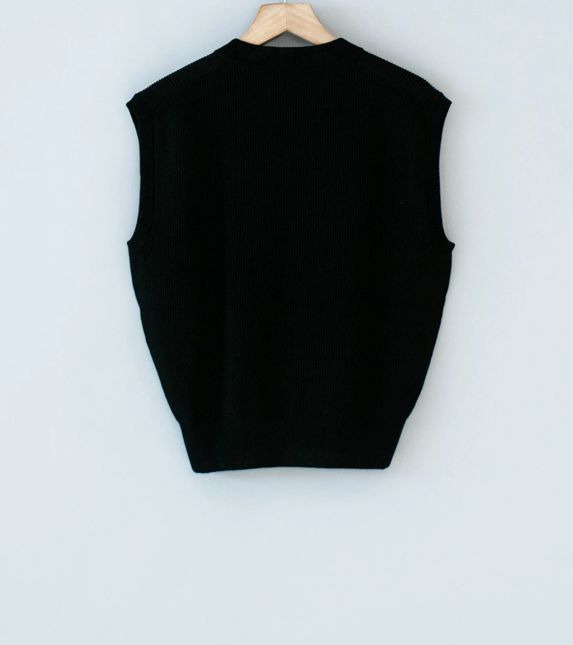 Auralee 'Flat Yarn Rib Knit Vest' (Black) - Image 7