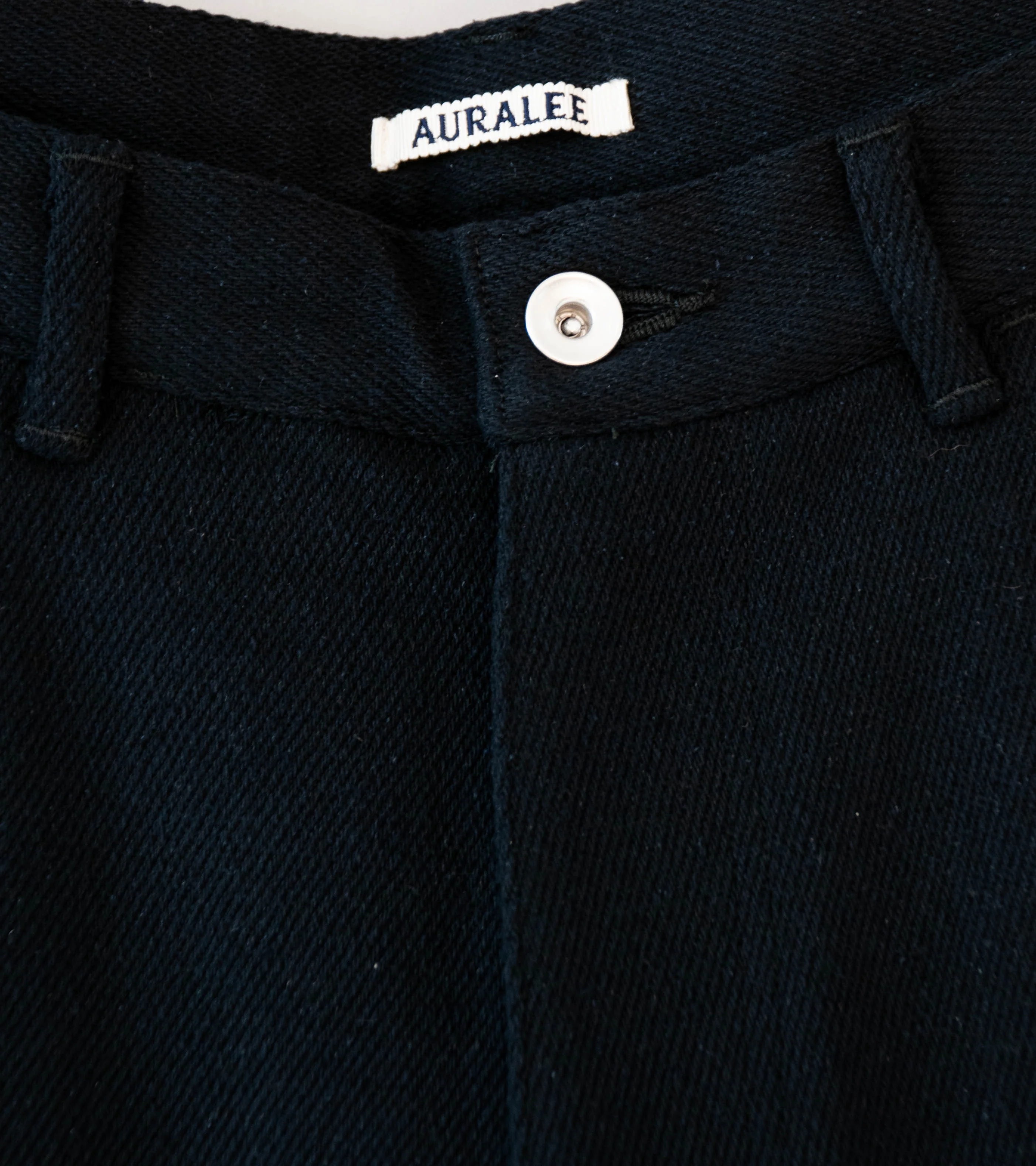Auralee 'Silk Nep Denim 5P Wide Shorts' (Black) - Image 4