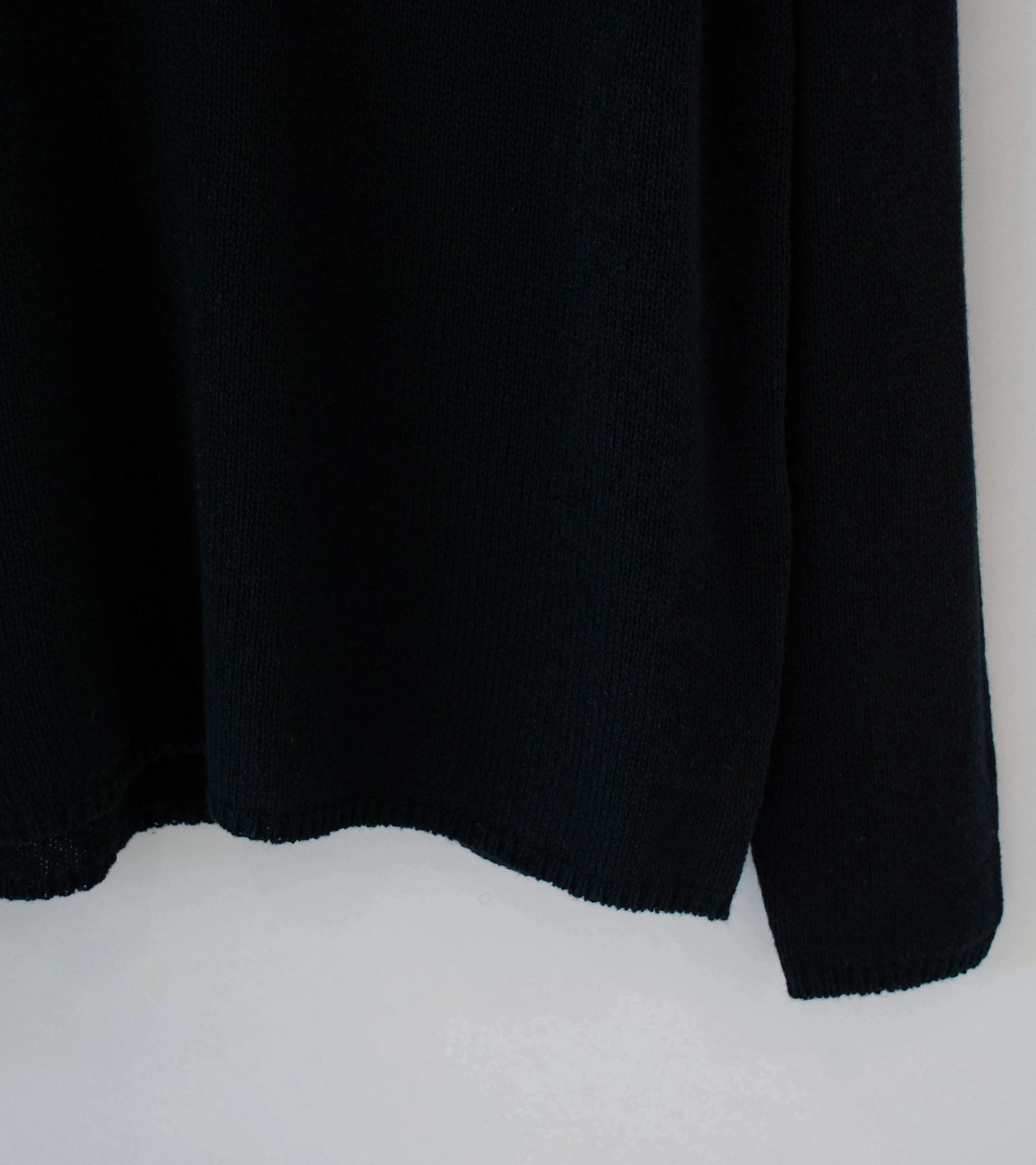 Auralee 'Summer Cashmere Knit P/O' (Black) - Image 3