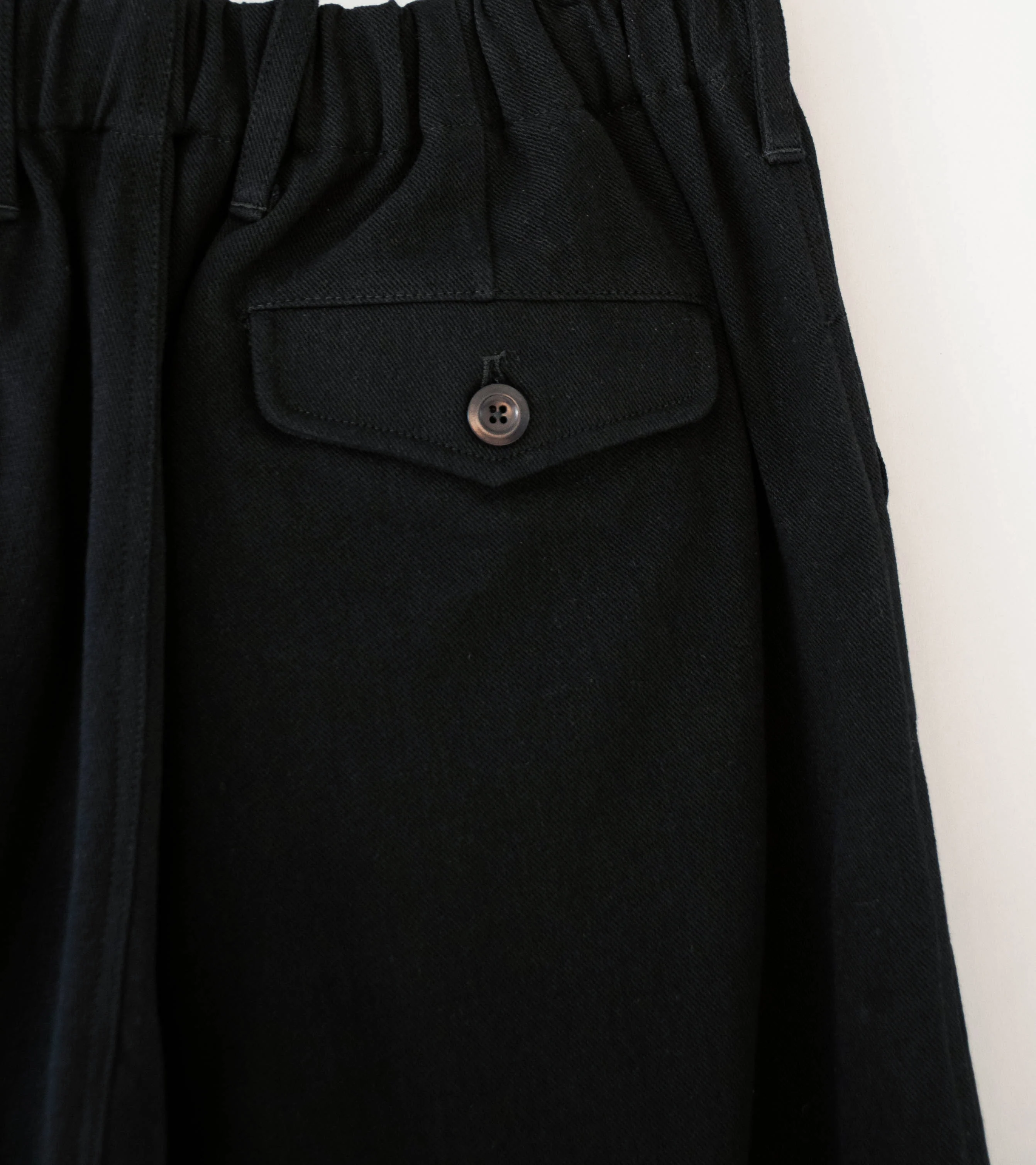 Conkers 'Rambler Trouser' (Black Cotton Flax Twill) - Image 5