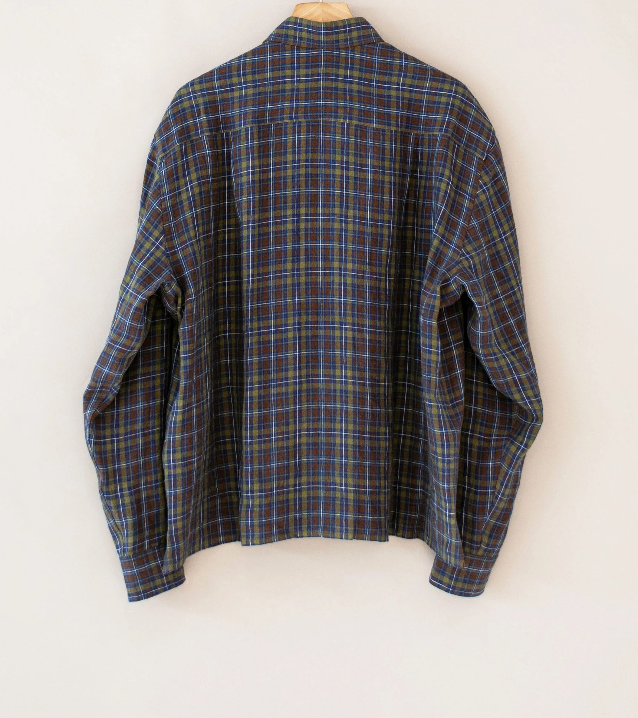 Conkers 'Relaxed Farmer Shirt' (Damson Irish Linen) - Image 6