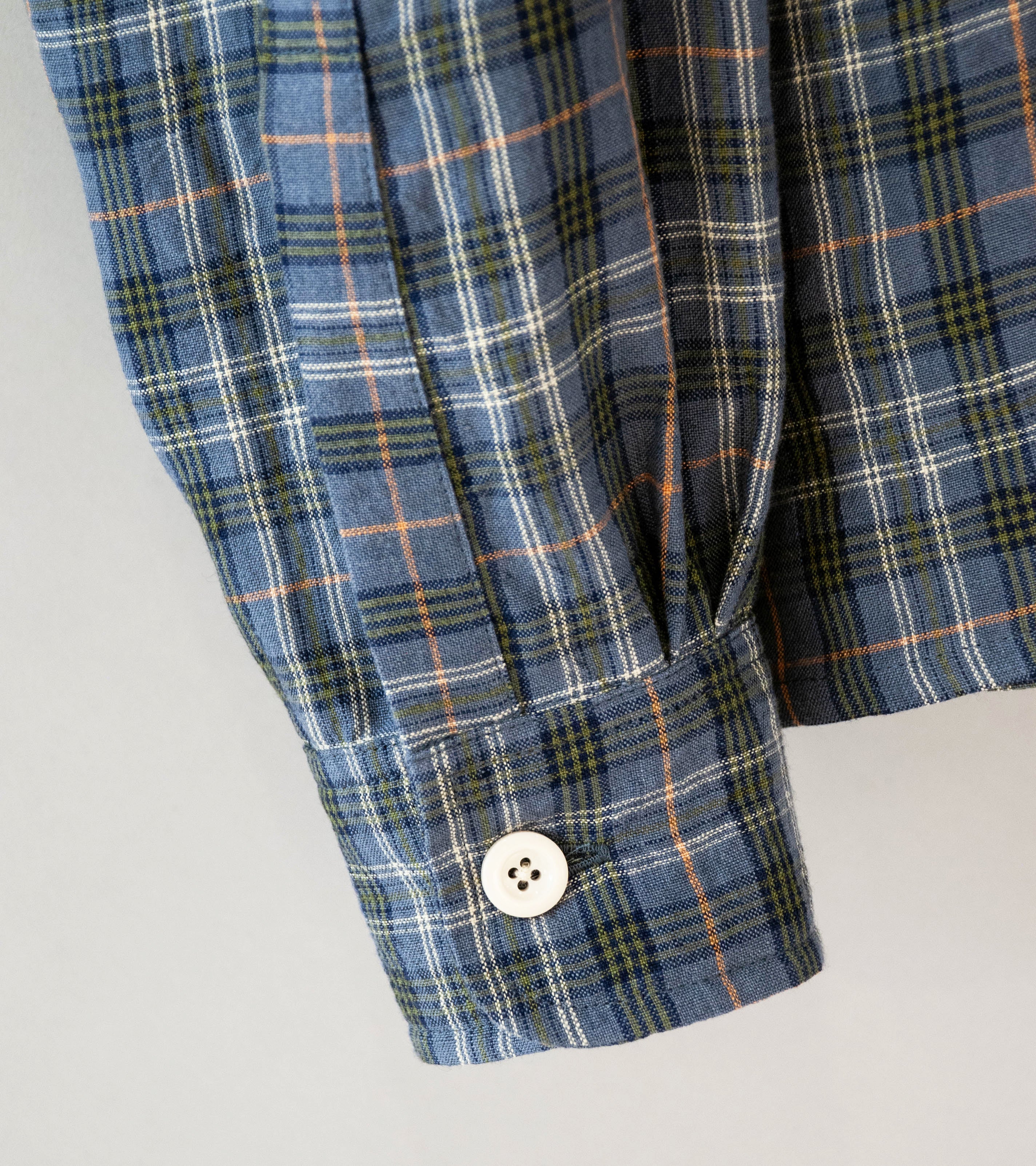 Conkers 'Relaxed Farmer Shirt' (Sloe Irish Linen) - Image 4