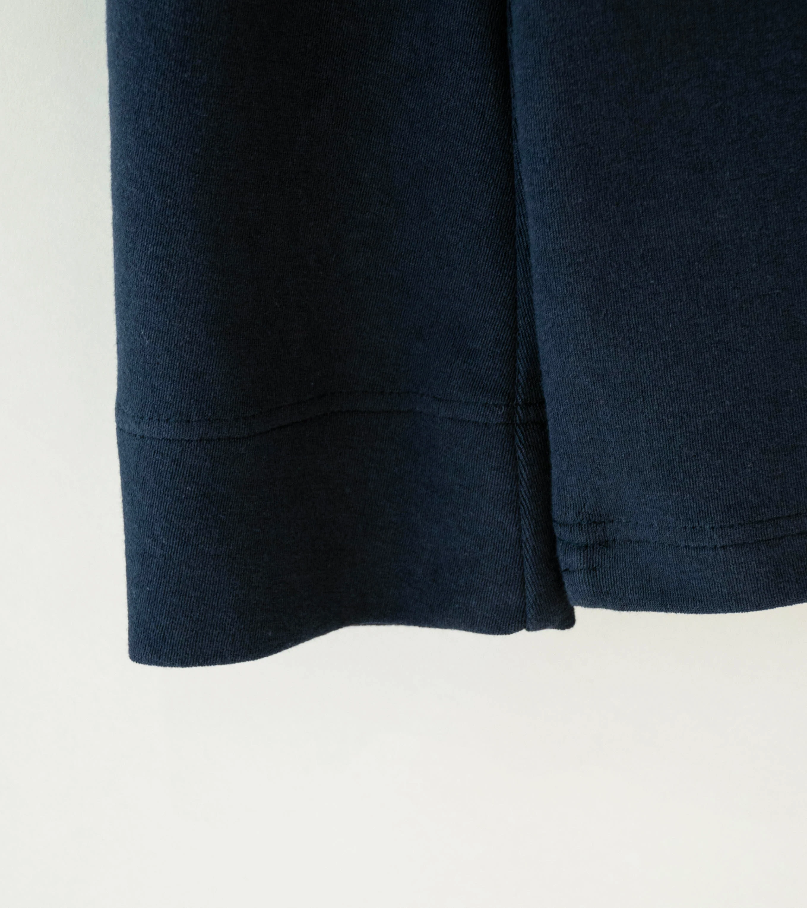 DERRICK 'Bankside Top' (Oxford Blue Near Velvet Towelling) - Image 4