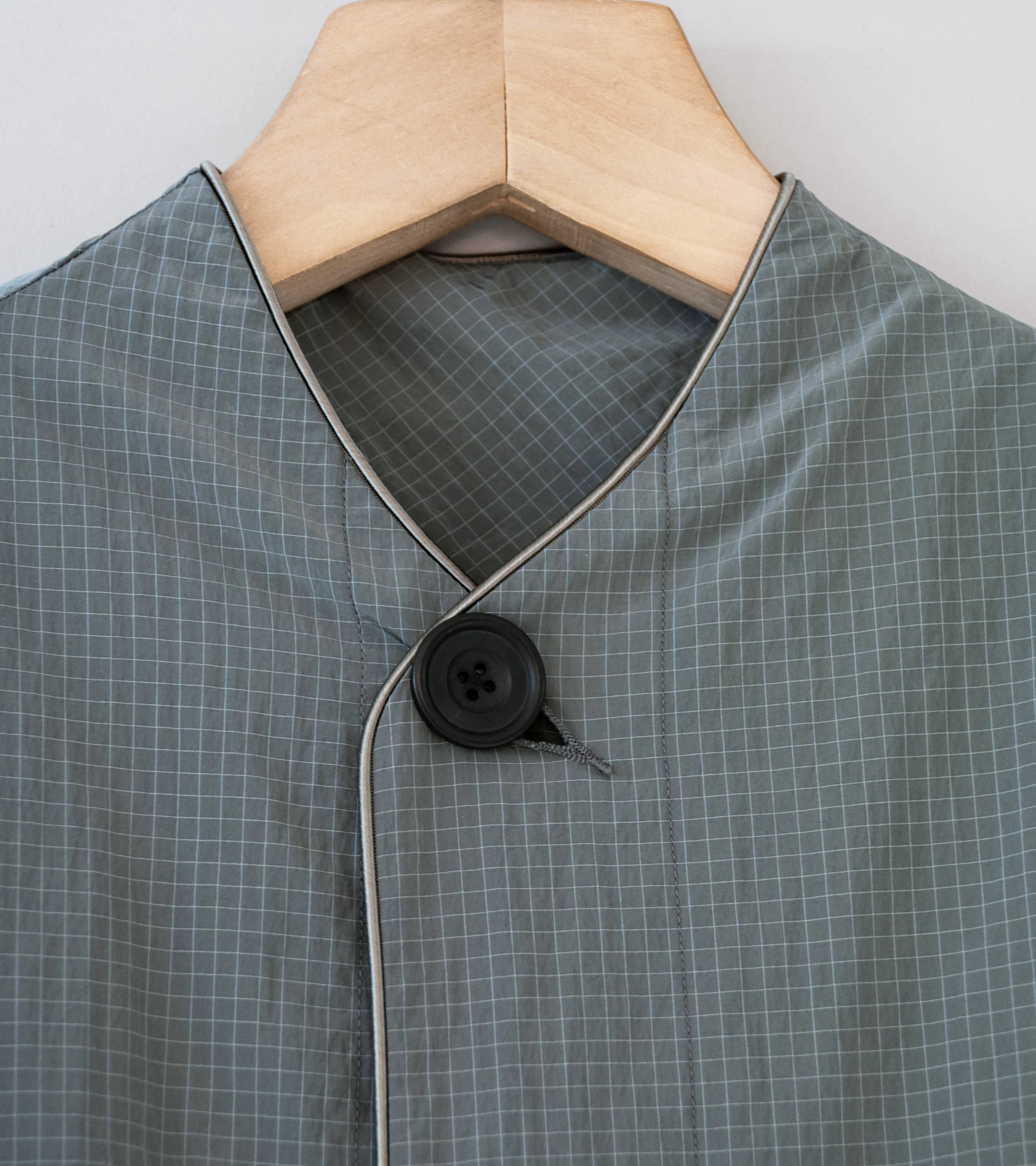 DERRICK 'Metro Coat' (Slate Monofilament Nylon Ripstop) - Image 4