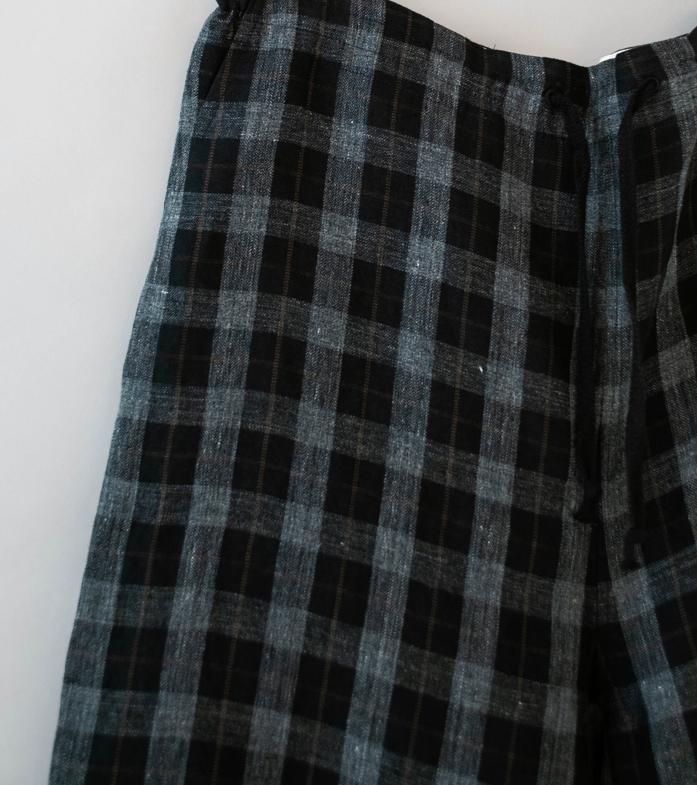 Evan Kinori 'Drawstring Pant' (Charcoal Brown Black Yarn Dye Linen Check) - Image 2