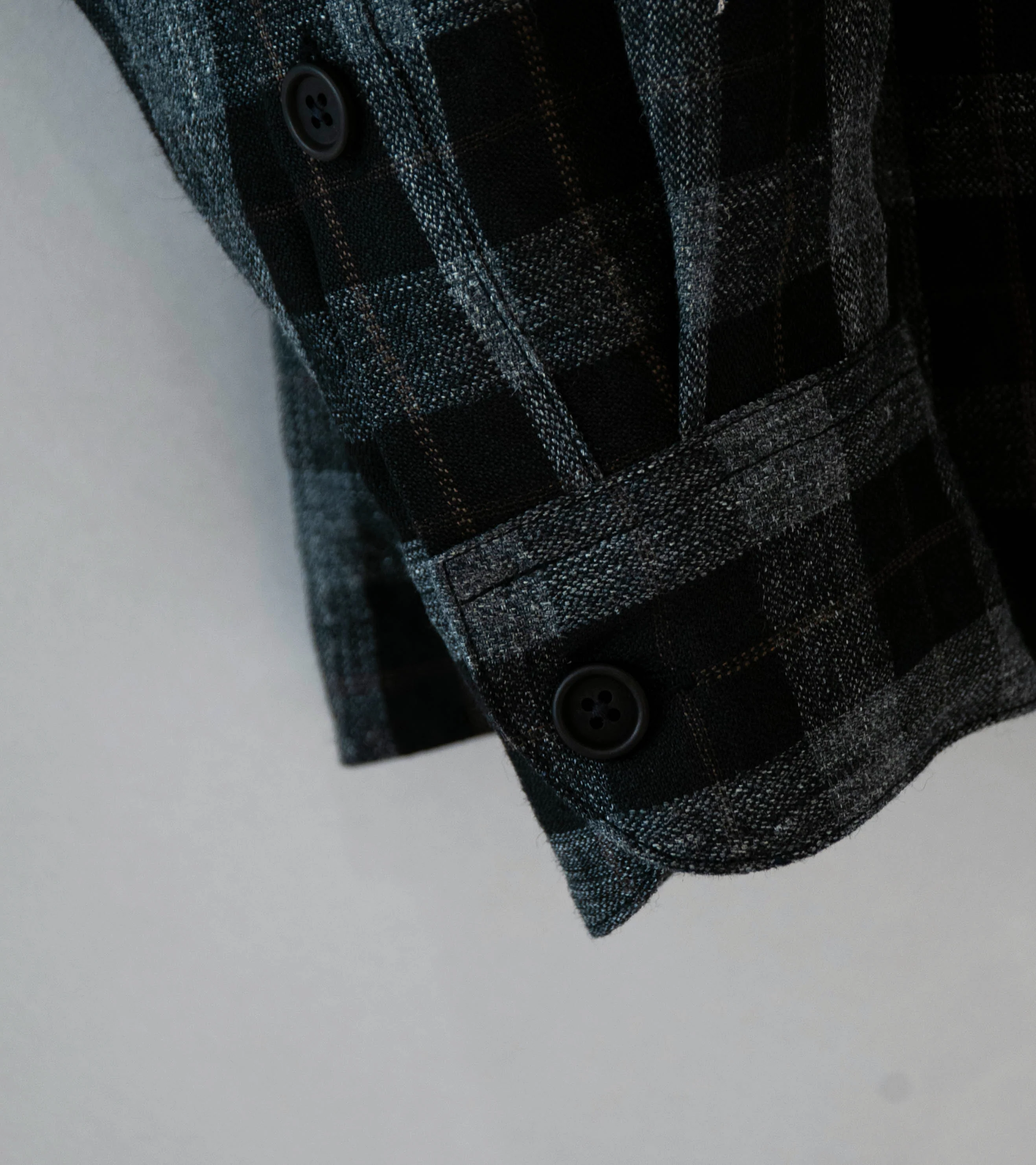 Evan Kinori 'Flat Hem Shirt' (Charcoal Brown Black Yarn Dye Linen Check) - Image 4
