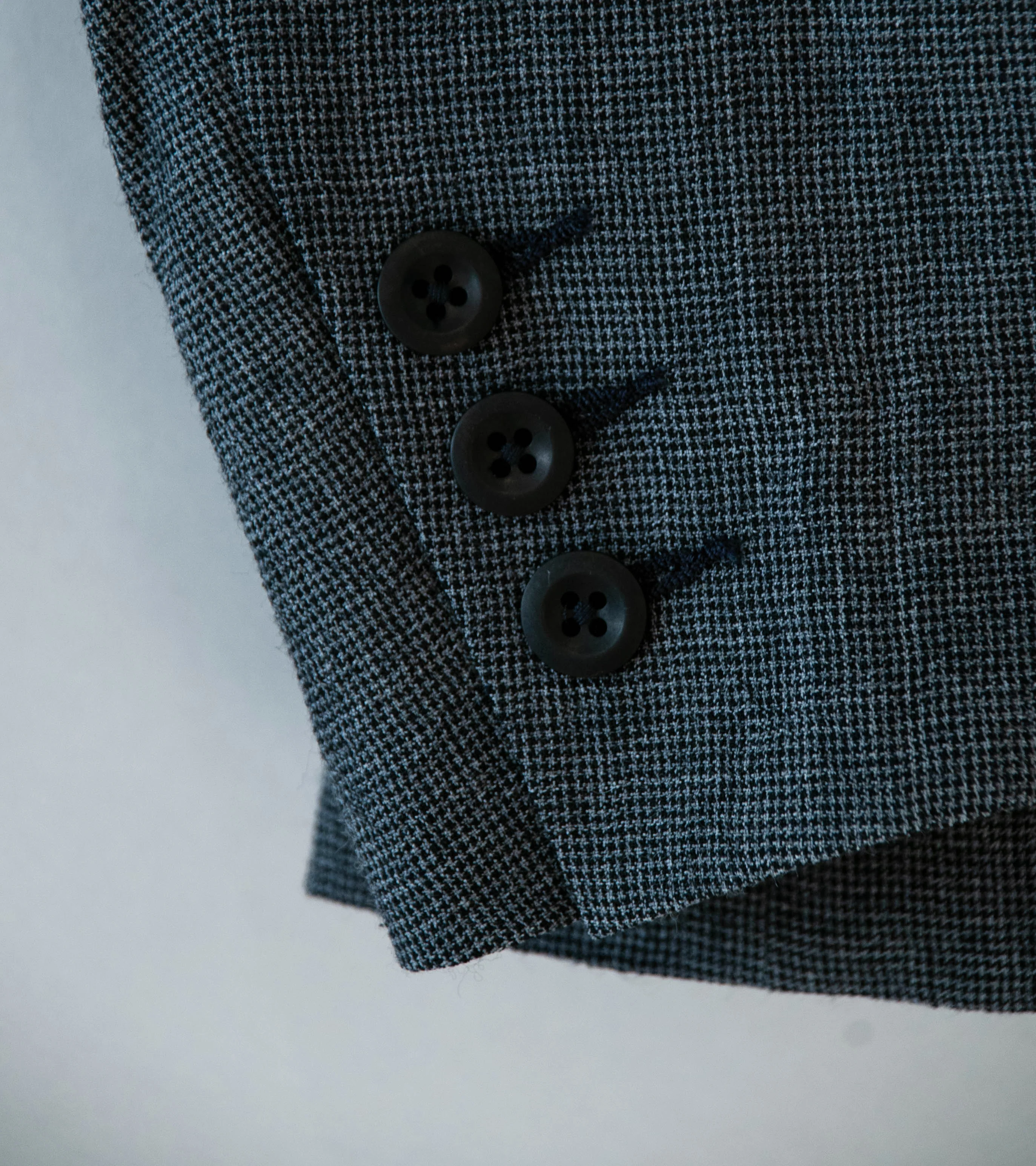 Evan Kinori 'Three Button Jacket' (Charcoal Black Wool Puppytooth) - Image 5