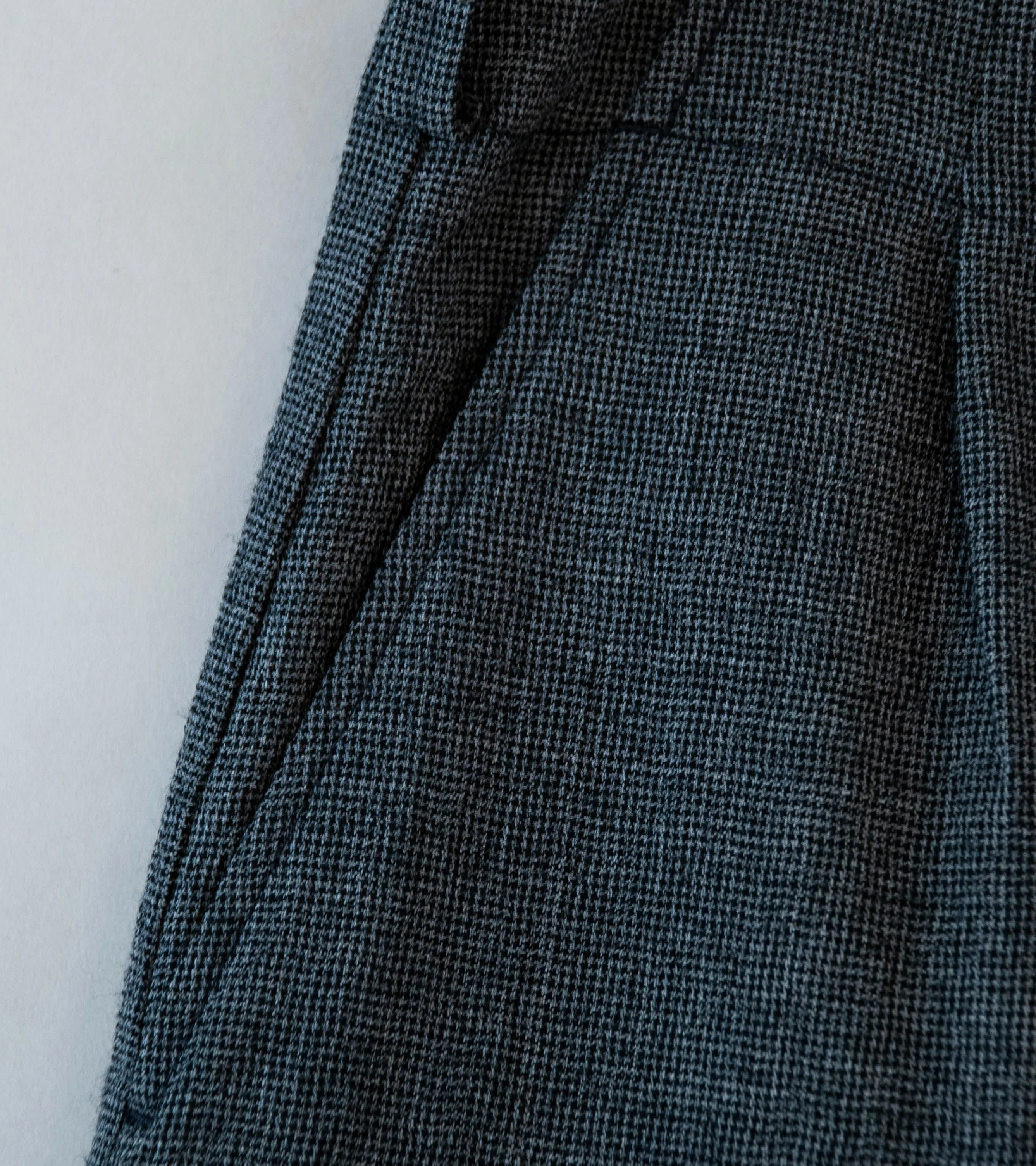 Evan Kinori 'Two Pleat Pant' (Charcoal Black Wool Puppytooth) - Image 3