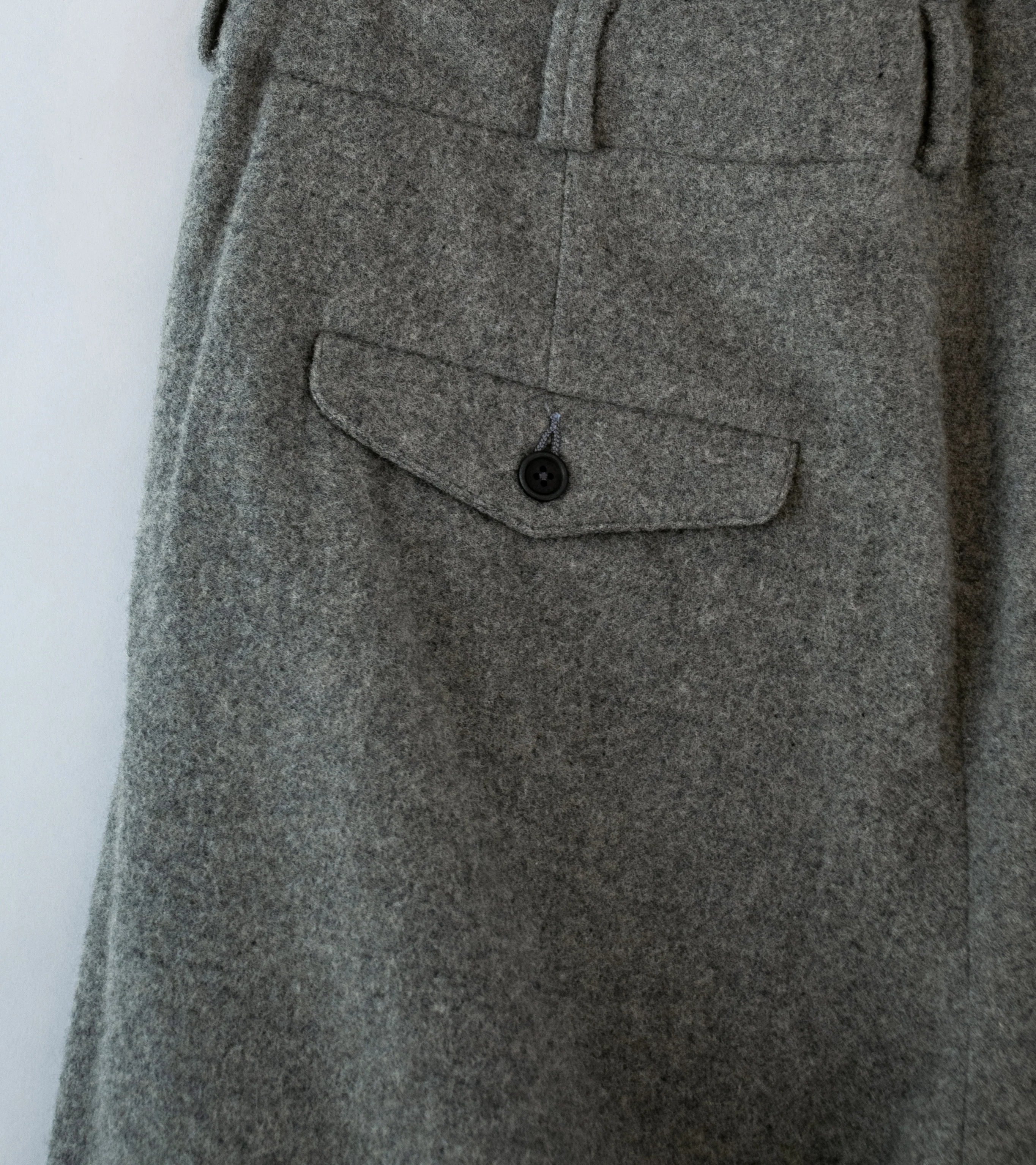 Evan Kinori 'Two Pleat Pant' (Mid Grey Brushed Wool Cashmere) - Image 5