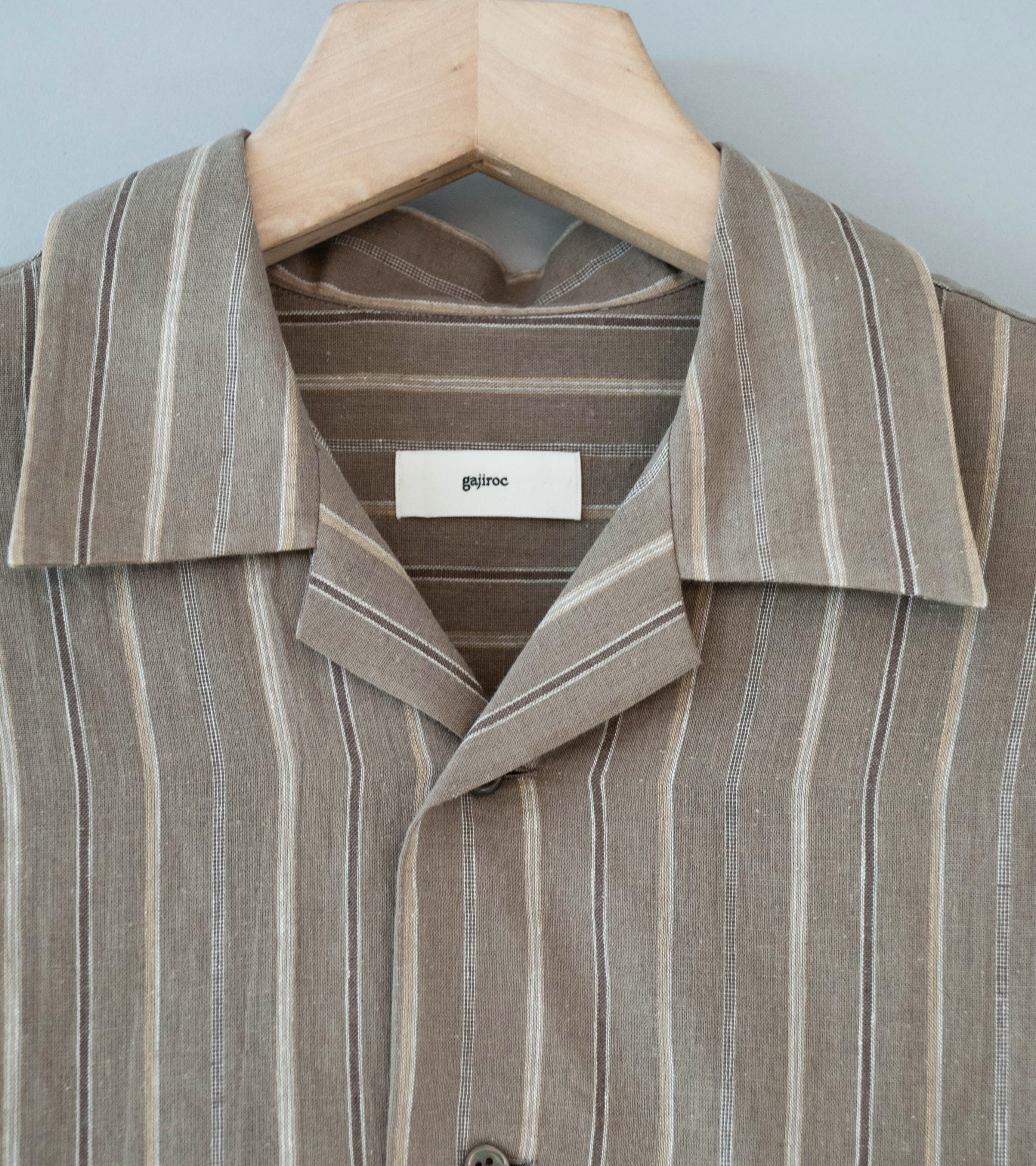 Gajiroc 'Cotton Linen Open Collar Shirt' (Brown) - Image 5