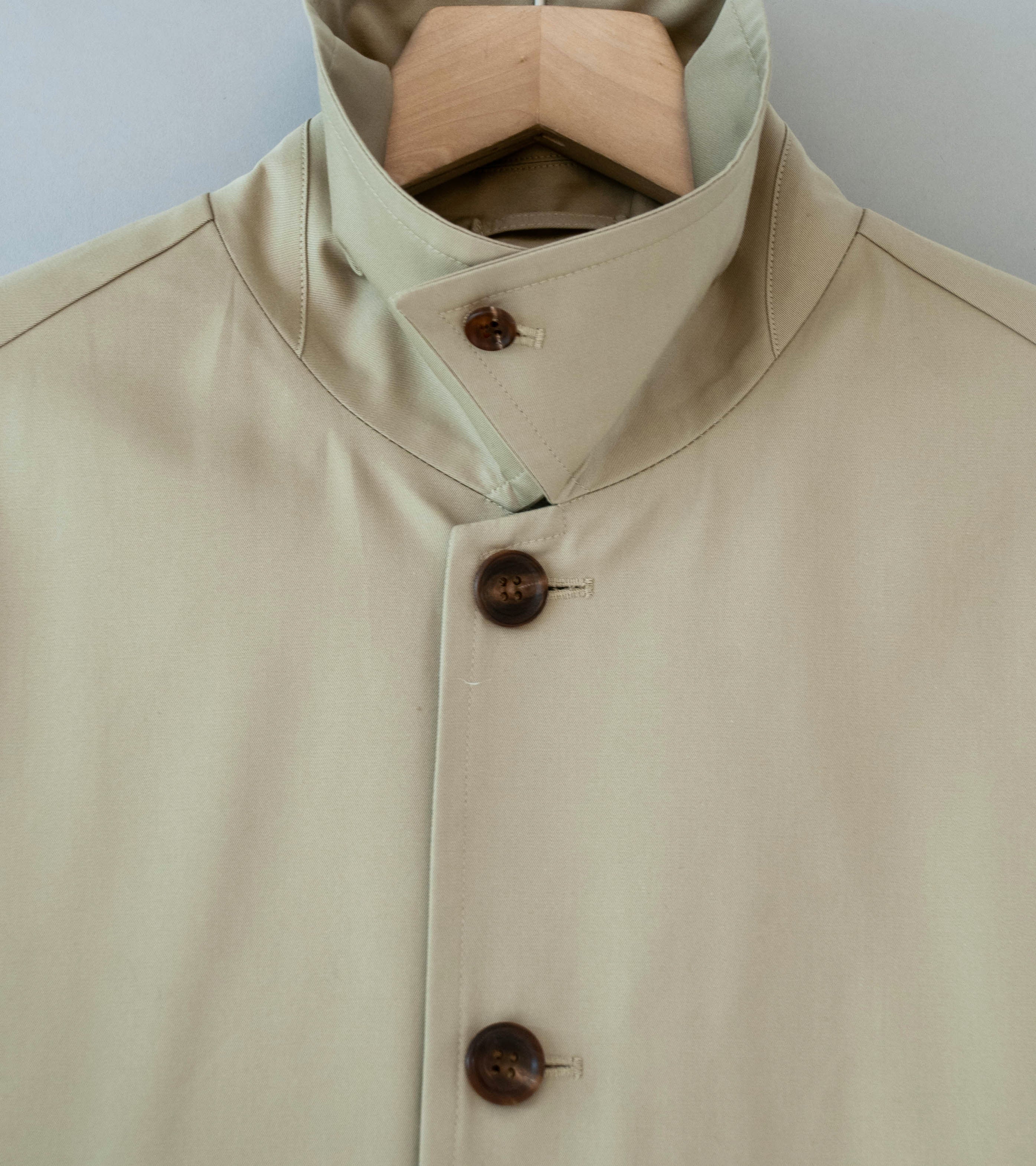 Gajiroc 'Cotton Silk Gabardine Saddle Shoulder Coat' (Khaki) - Image 10