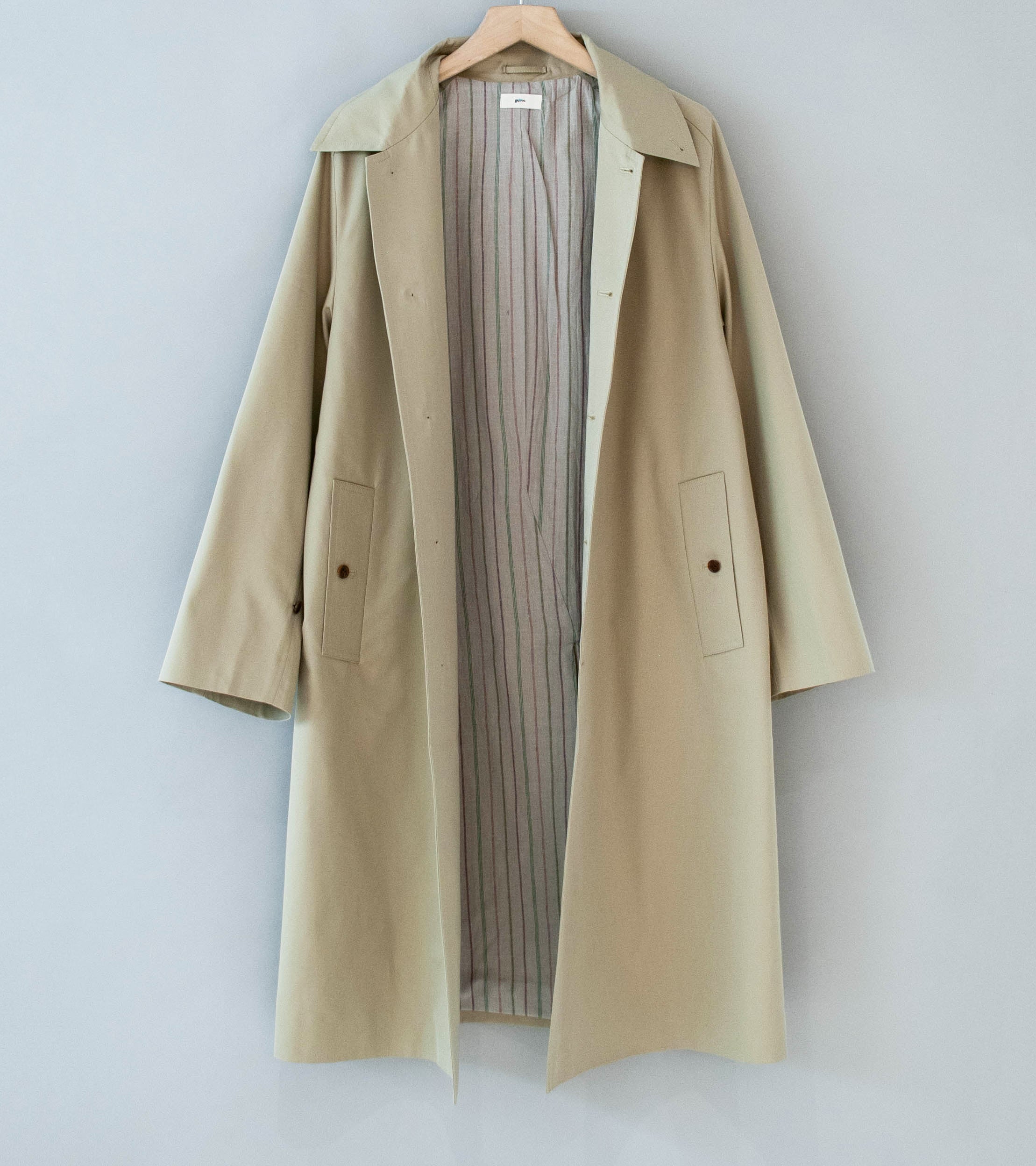 Gajiroc 'Cotton Silk Gabardine Saddle Shoulder Coat' (Khaki) - Image 2