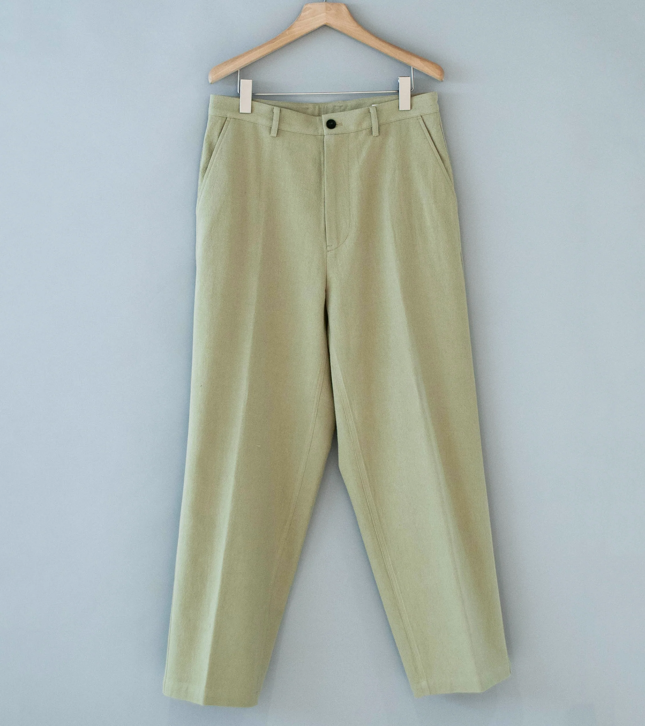 Gajiroc 'Cotton Silk Nep Twill Flat Front Pants' (Beige)