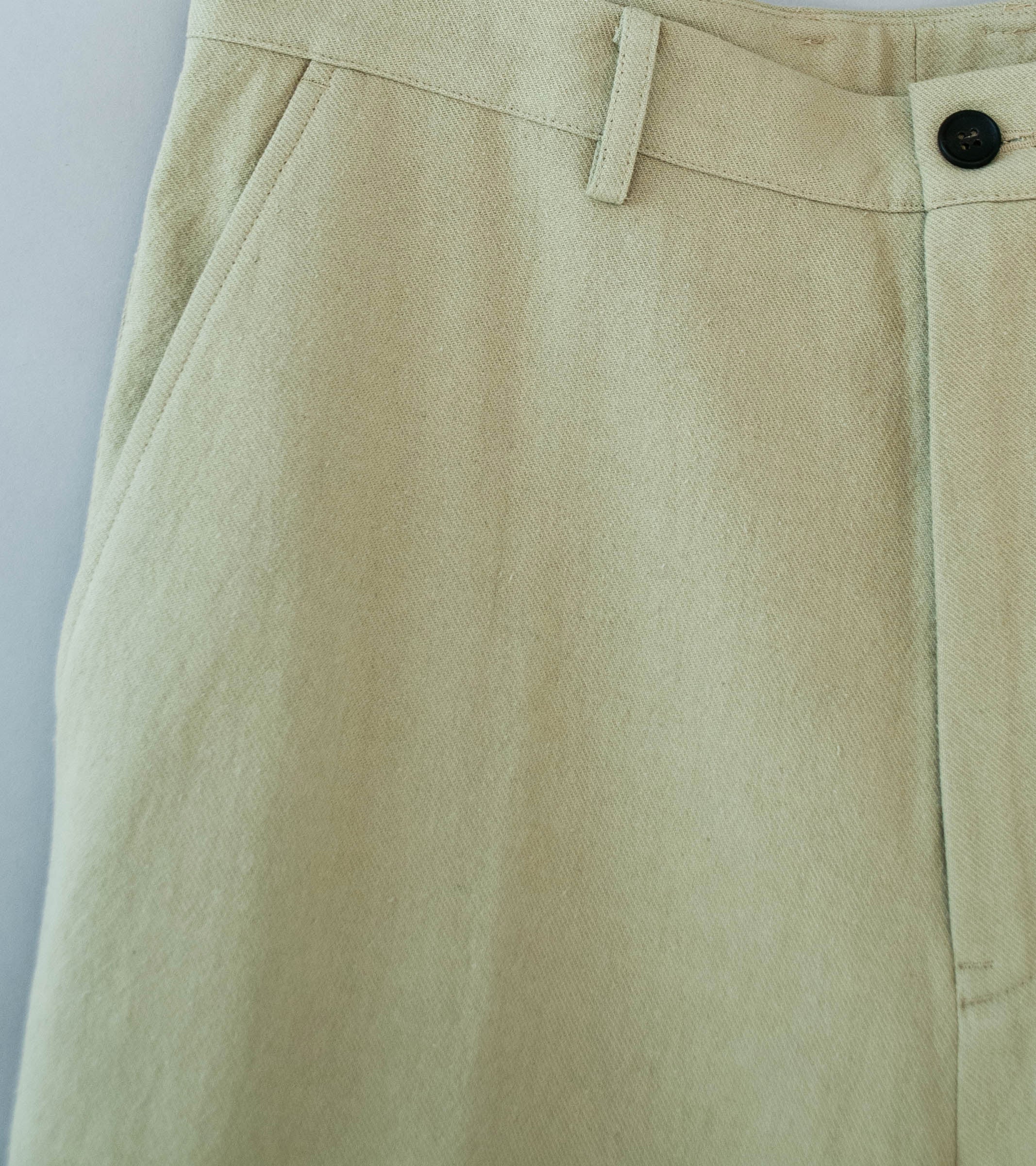 Gajiroc 'Cotton Silk Nep Twill Flat Front Pants' (Beige) - Image 2