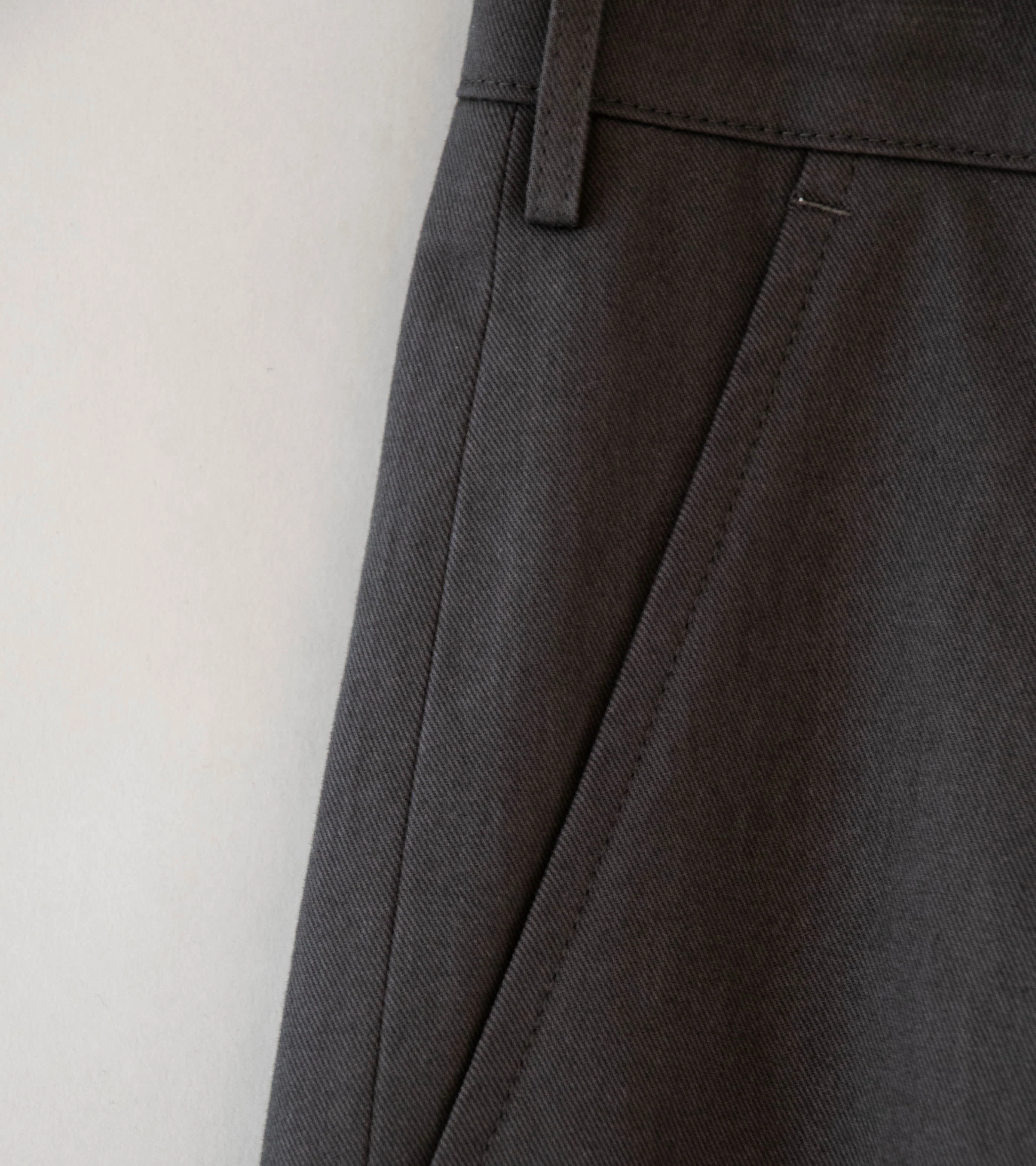 Gajiroc 'Inverted Box Pleated Chino Pants' (Graphite) - Image 3