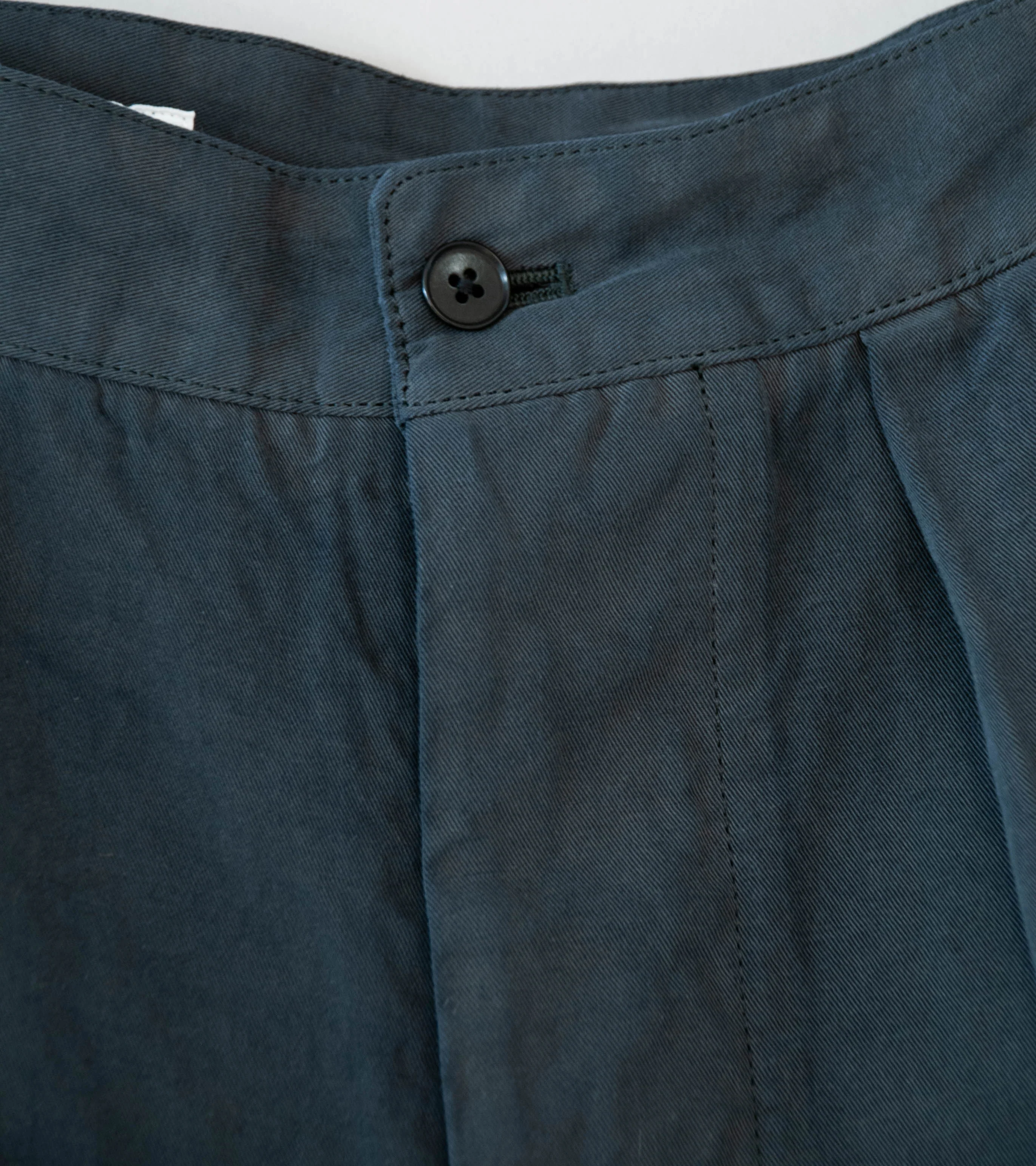 Lady White Co 'Kaptain Sunshine Cotton Linen Short' (Charcoal) - Image 4