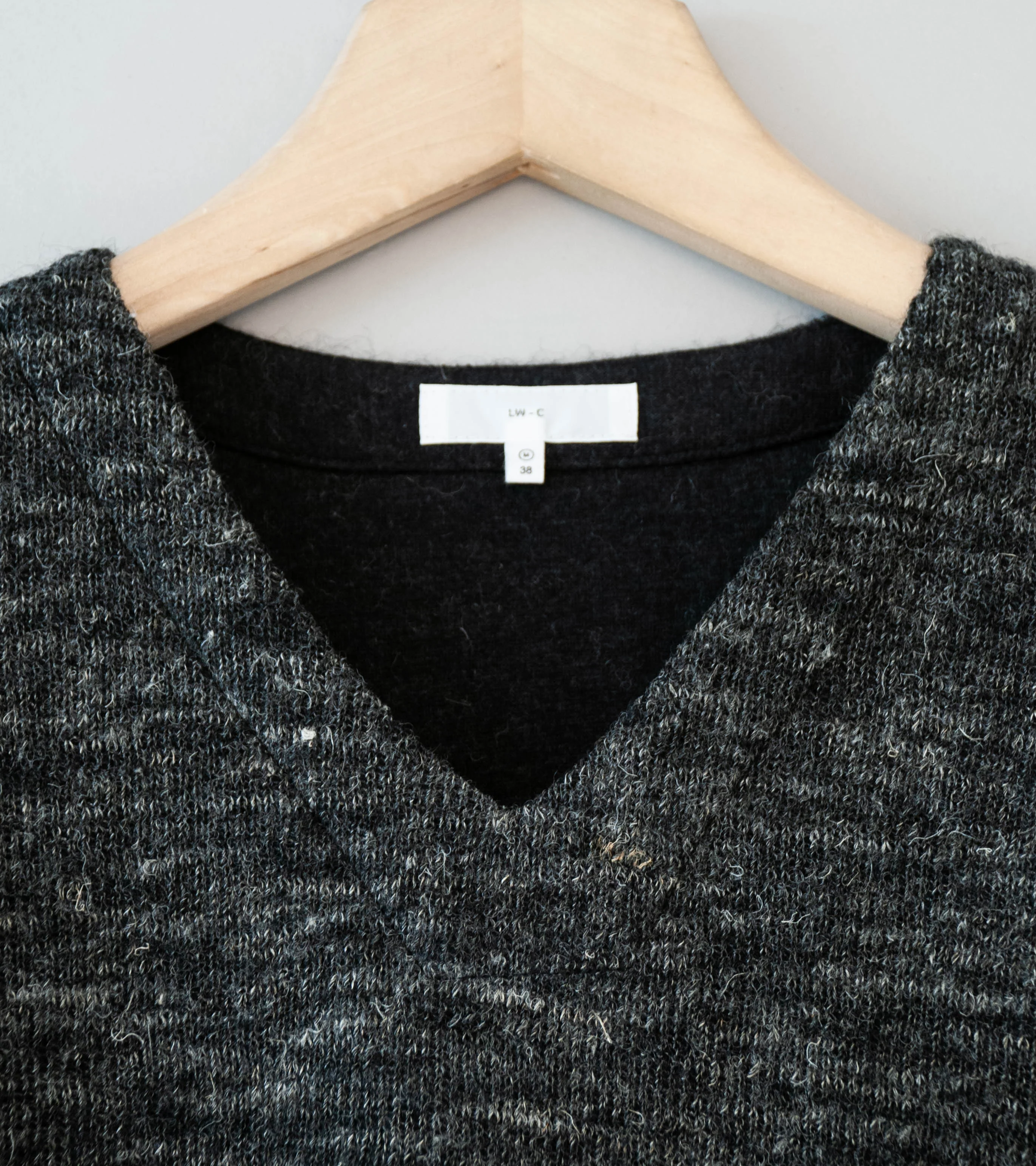 Lady White Co 'Linen Wool V-Neck' (Black Melange) - Image 5