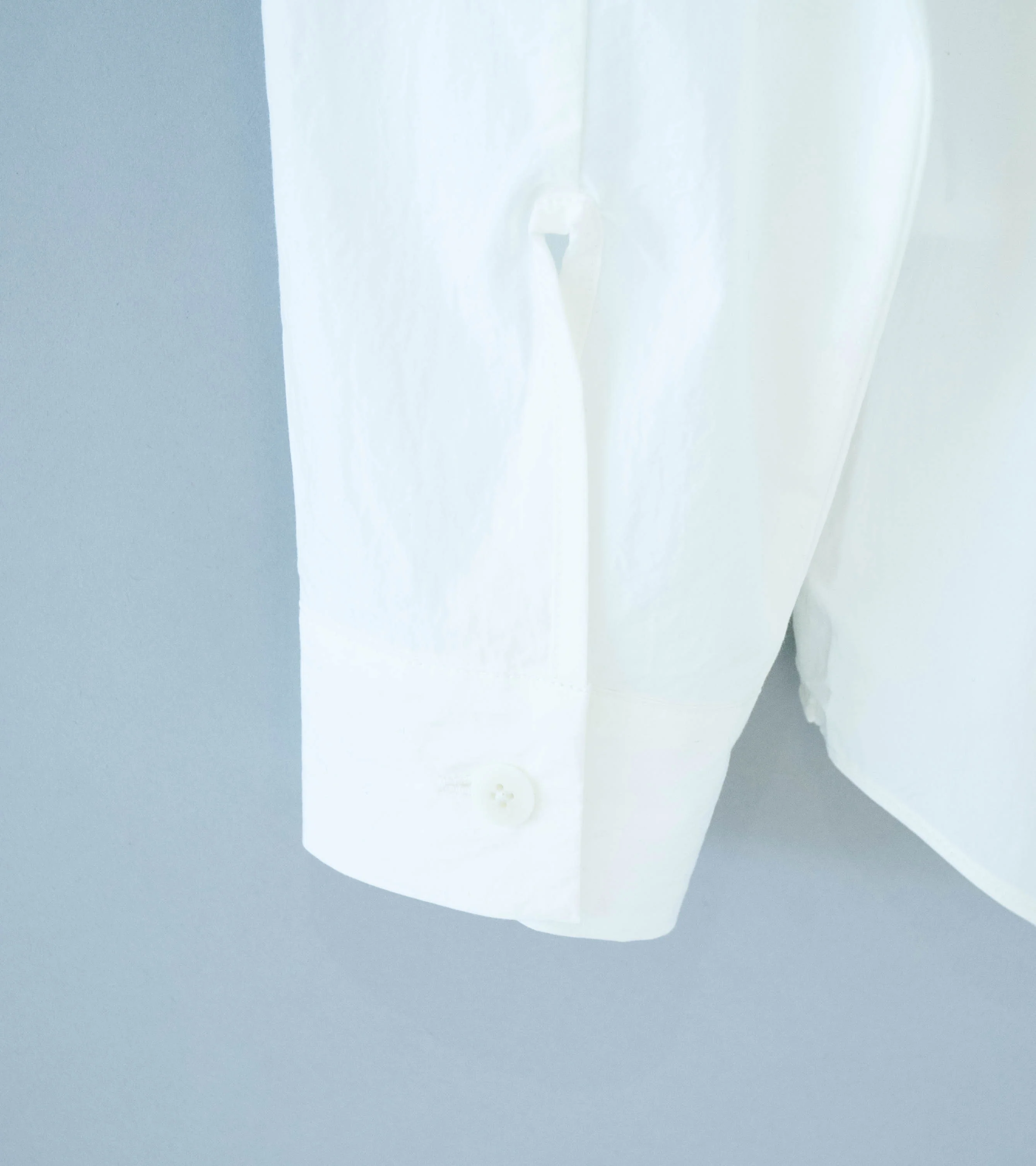 MAN-TLE 'R0 S8 Weather Shirt' (White 160 Crunch) - Image 6