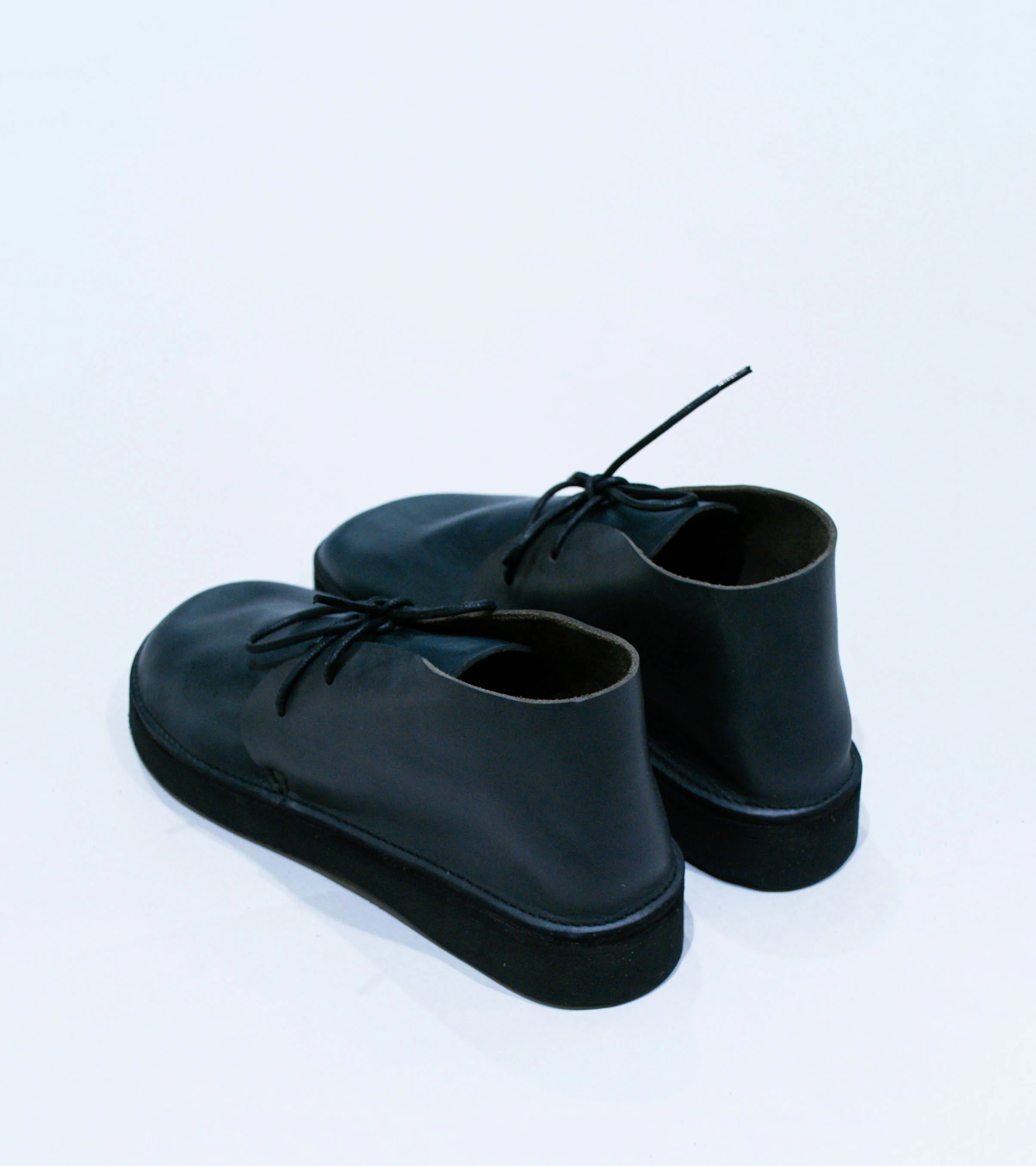 MAN-TLE 'R0 V2 Aurora High' (Midnight Horween) - Image 7