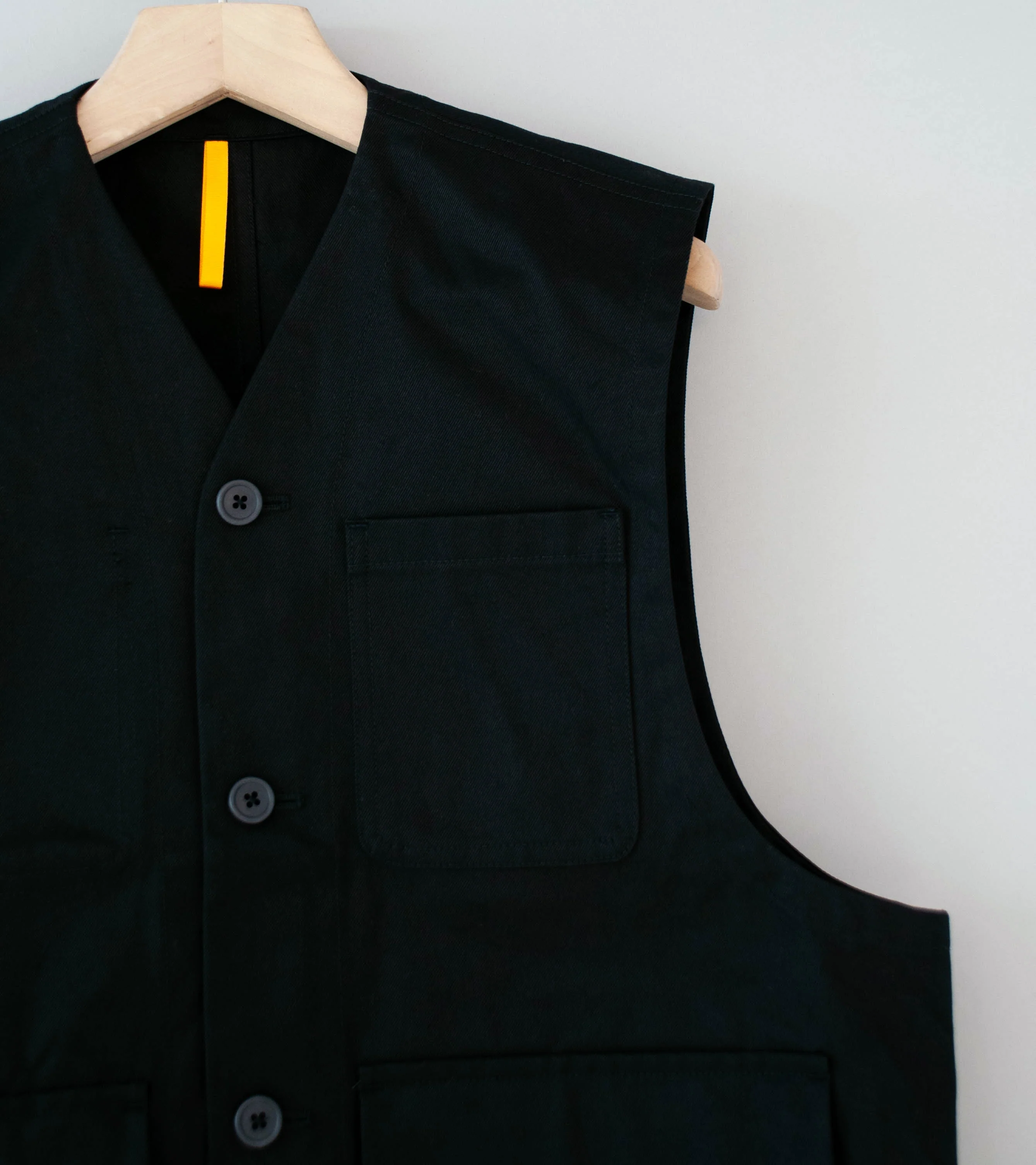 MAN-TLE 'R20 J5 Jebok Vest' (Black Work) - Image 2