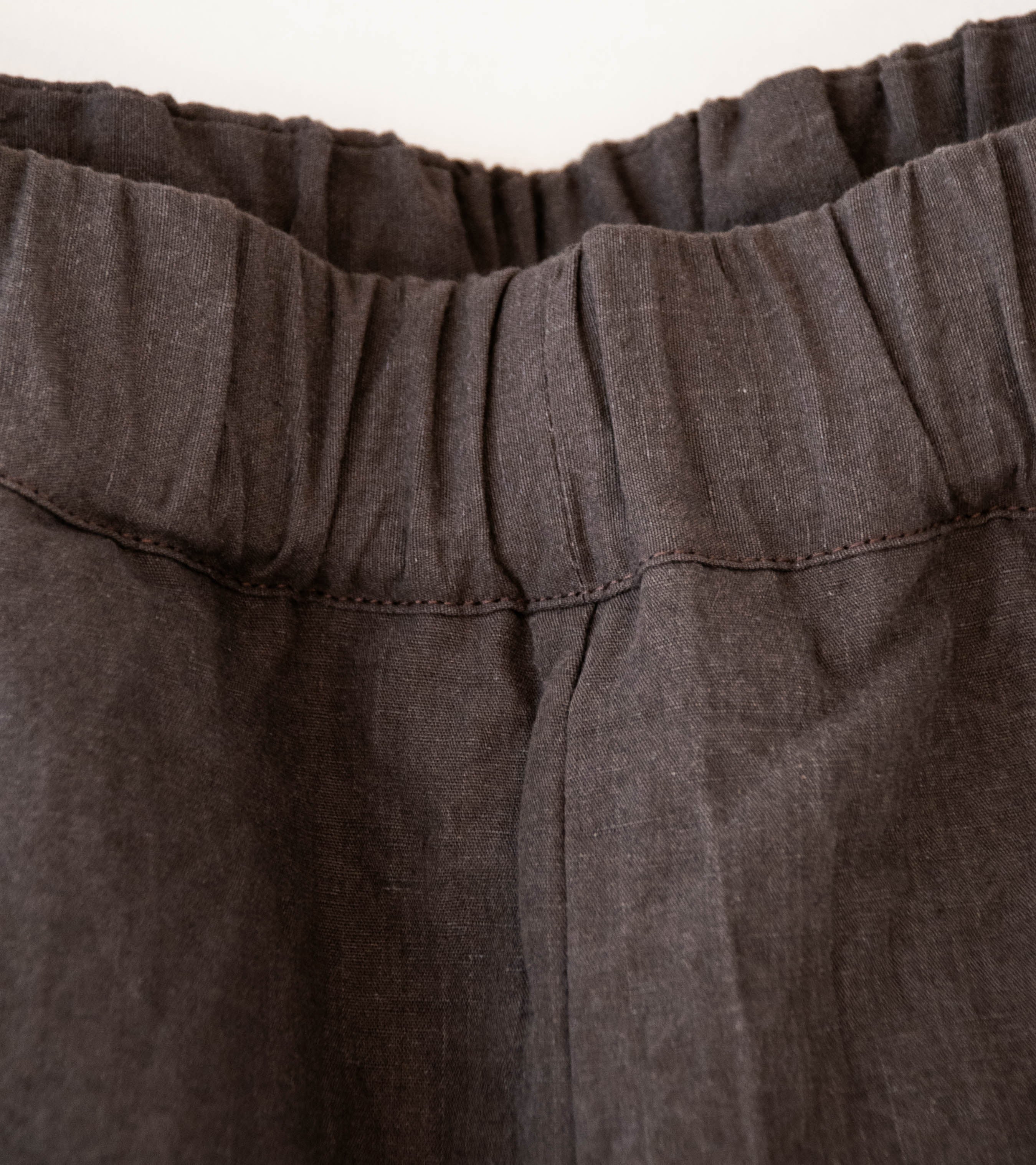 MAN-TLE 'R20 P5 Solid Pants' (Earth Linen) - Image 4