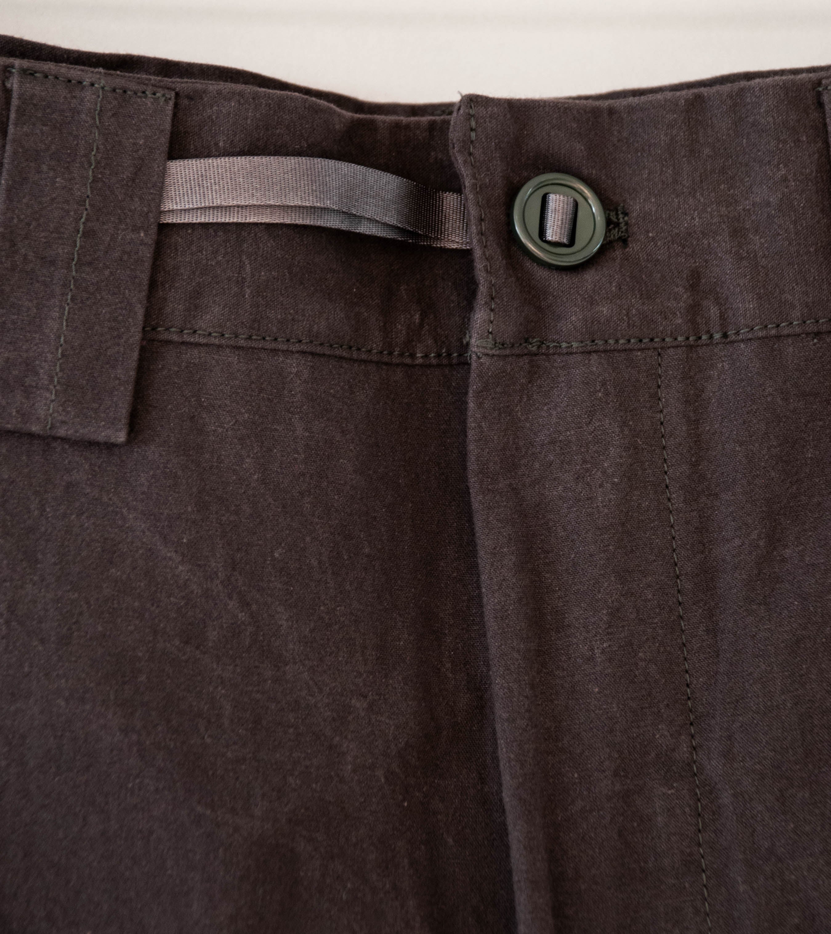 MAN-TLE 'R20 P8 Sail Pants' (Earth Wax) - Image 3