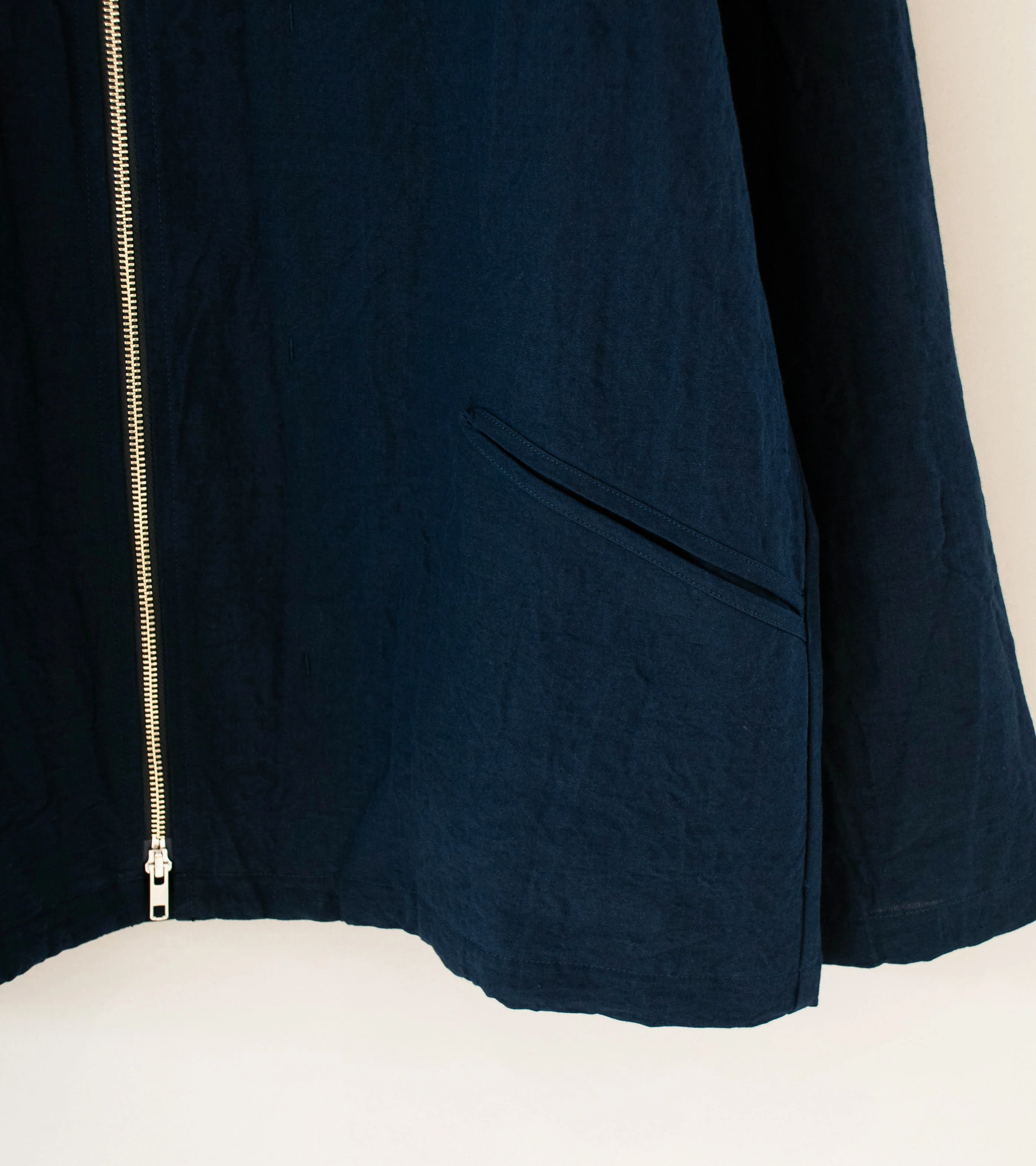 MAN-TLE 'R20 S3 Track Shirt' (Pacific Linen) - Image 3
