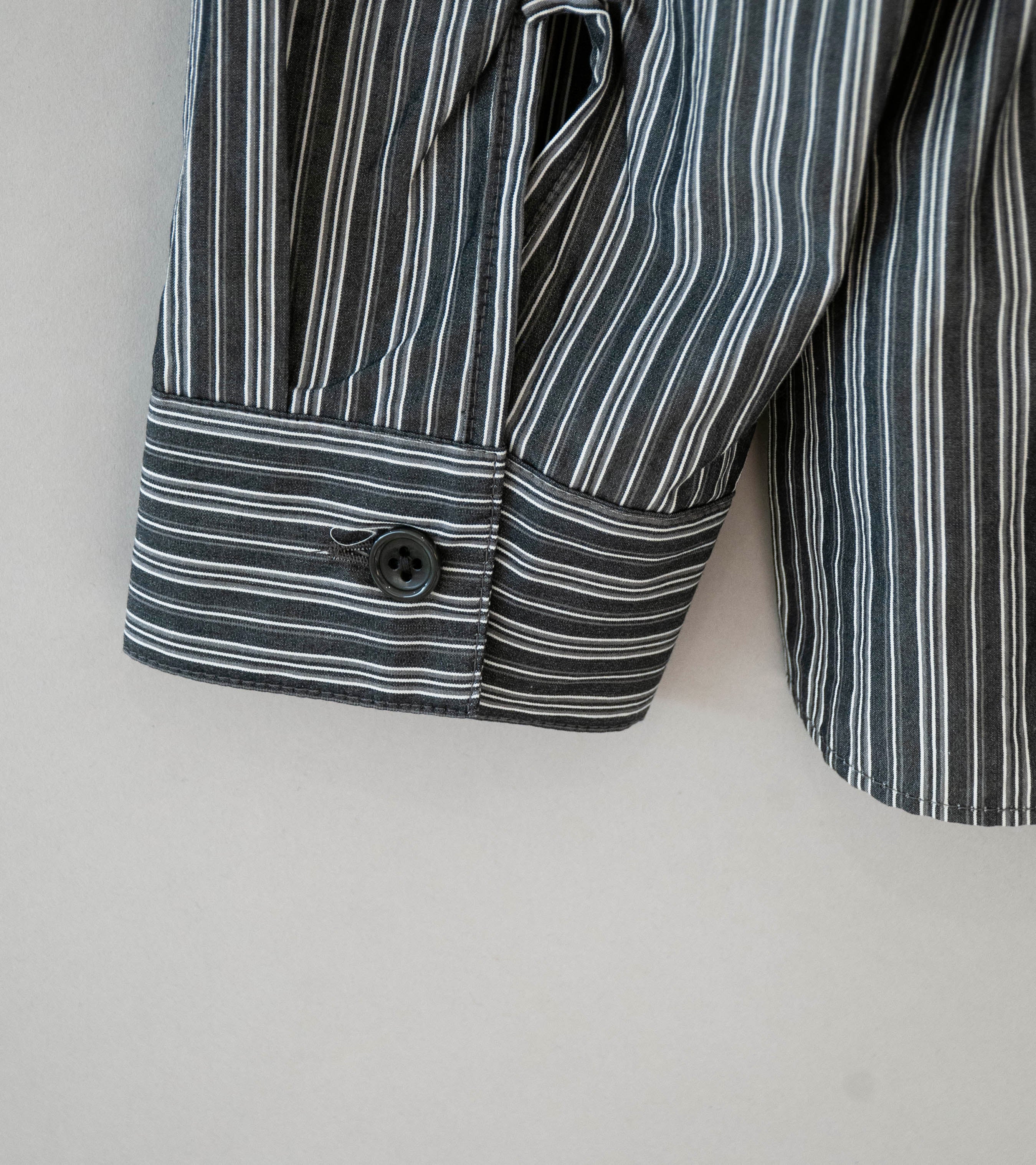 MAN-TLE 'R20 S4 OD Shirt' (Monotone Plot) - Image 7