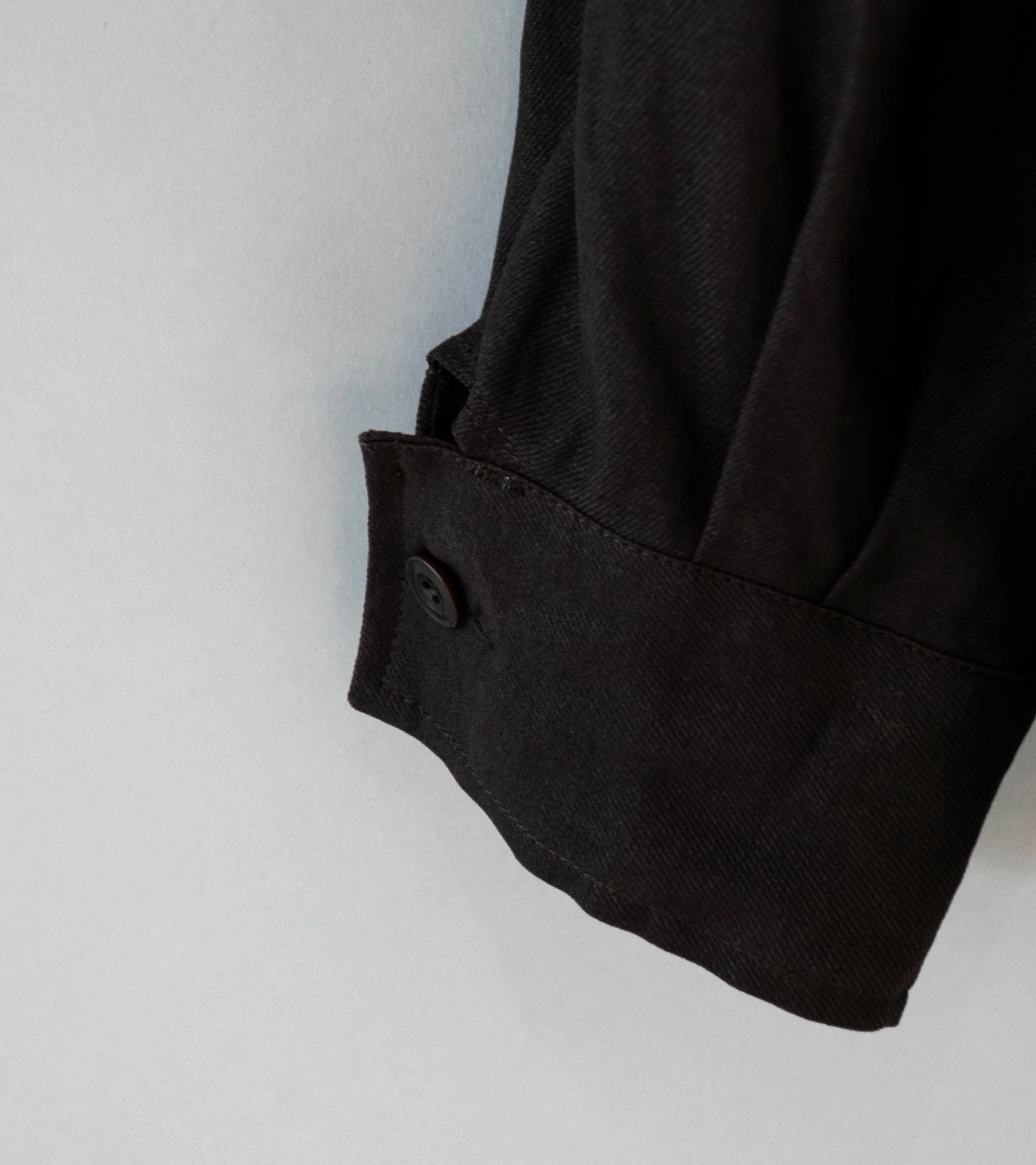 MAN-TLE 'R20 S5 Shop Shirt' (Humic Paper Gabardine) - Image 5