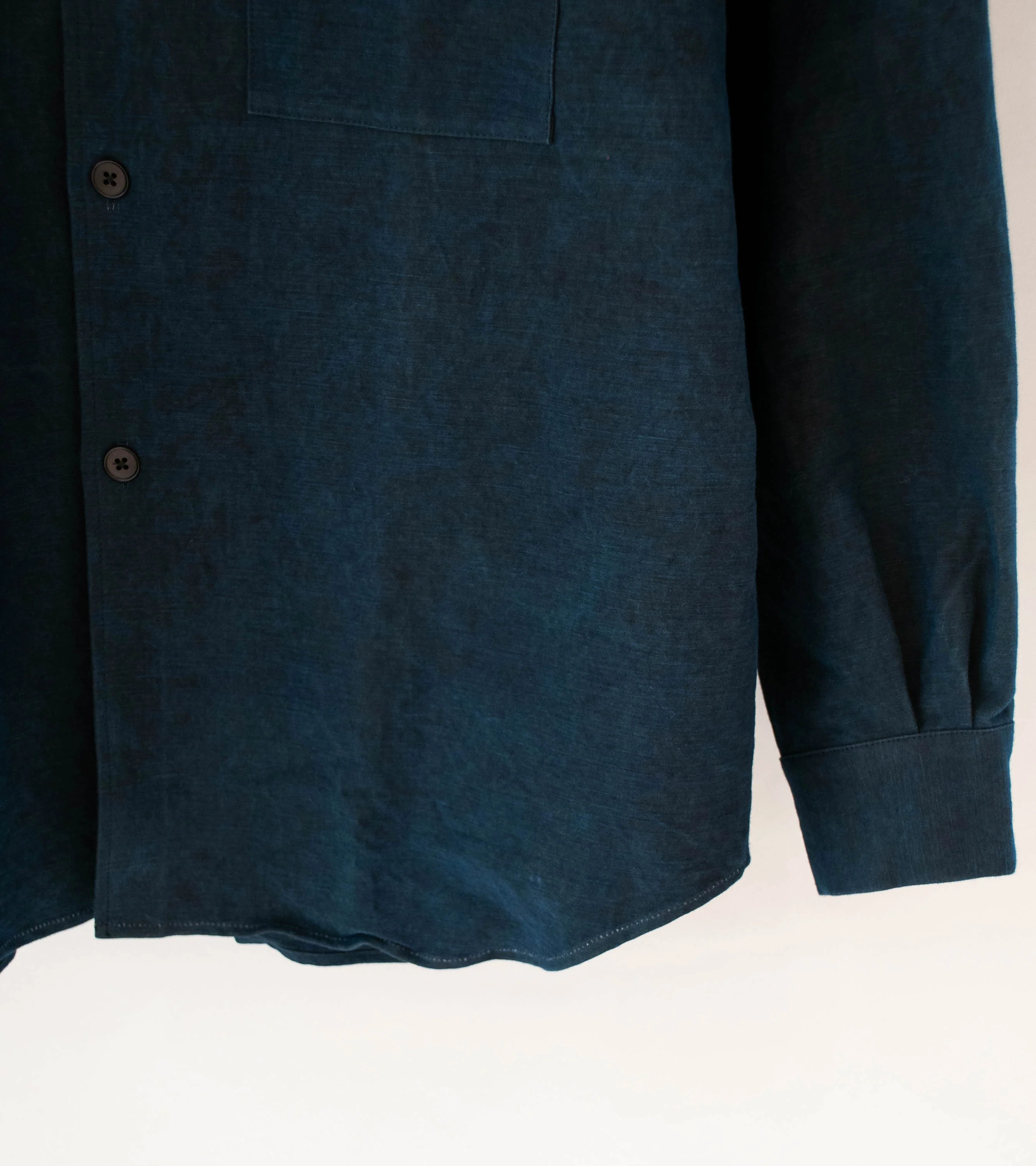 MAN-TLE 'R20 S8 Weather Shirt Pocket' (Sumi Indigo Double Cloth) - Image 4