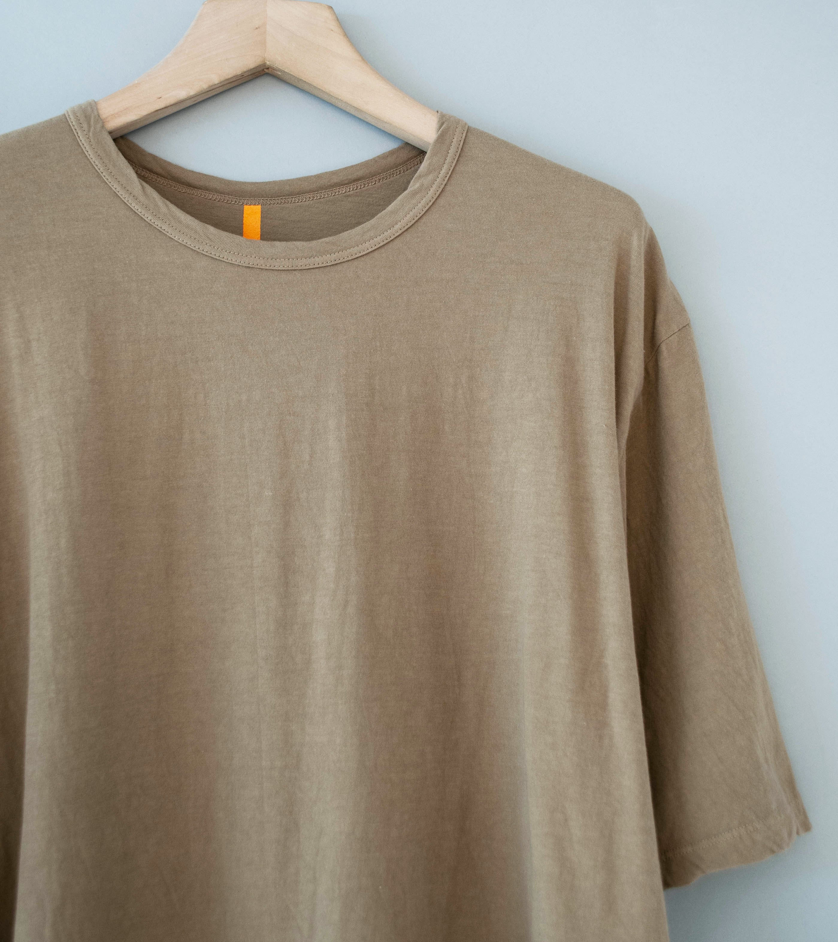 MAN-TLE 'R20 T5 S/S Binder T-Shirt' (Dust) - Image 2