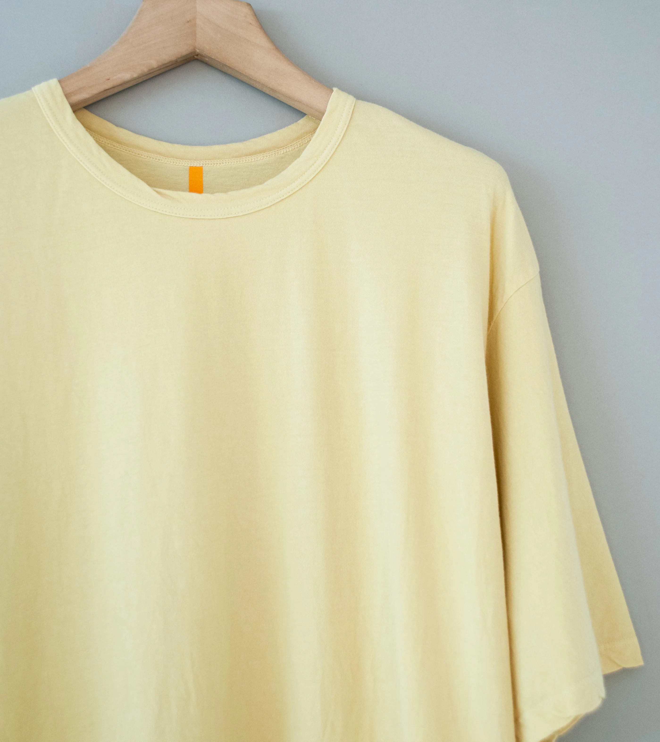 MAN-TLE 'R20 T5 S/S Binder T-Shirt' (Limestone) - Image 2