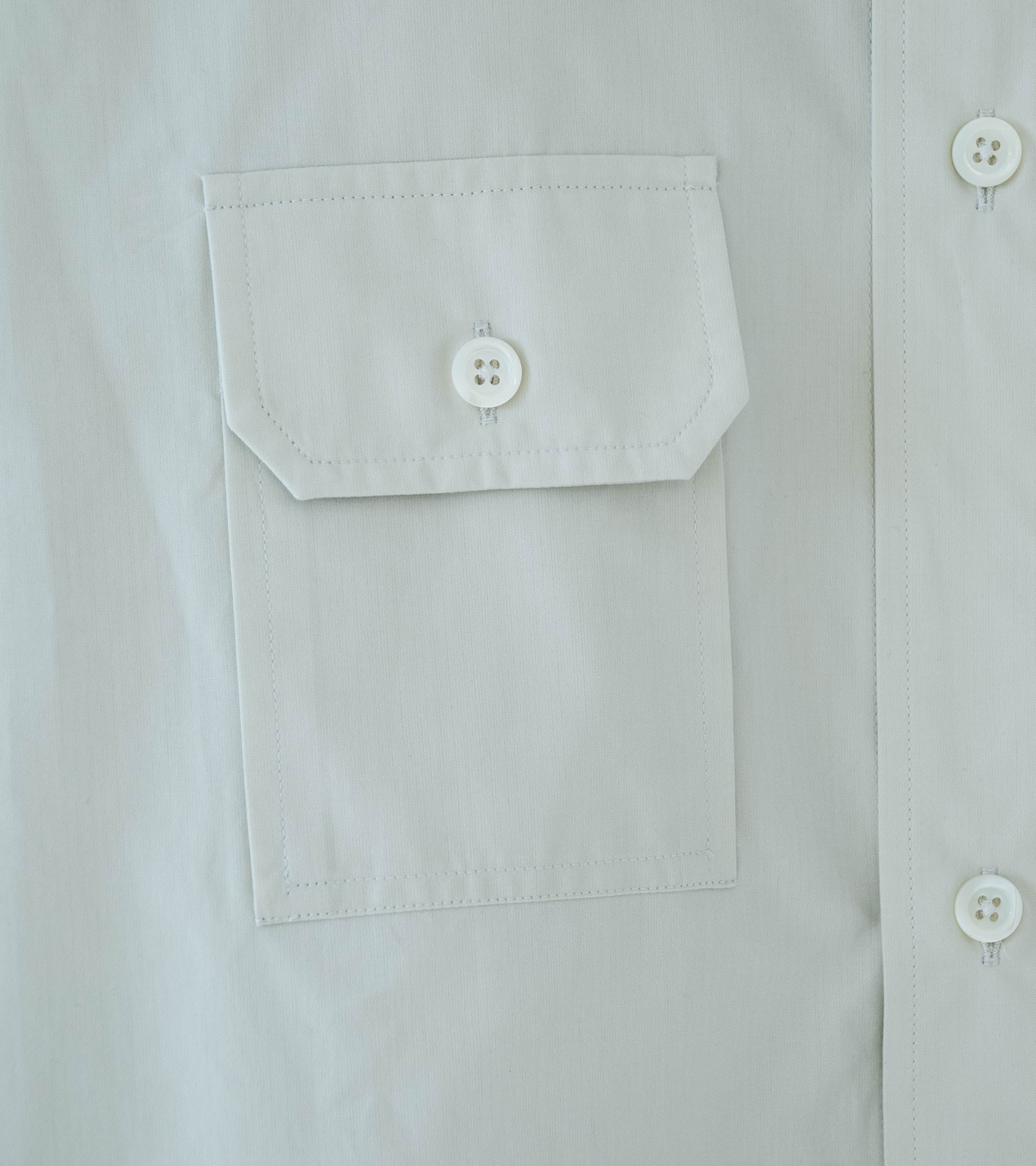 Margaret Howell 'Odd Pocket Shirt' (Parchment Yarn Dye Cotton Poplin) - Image 5