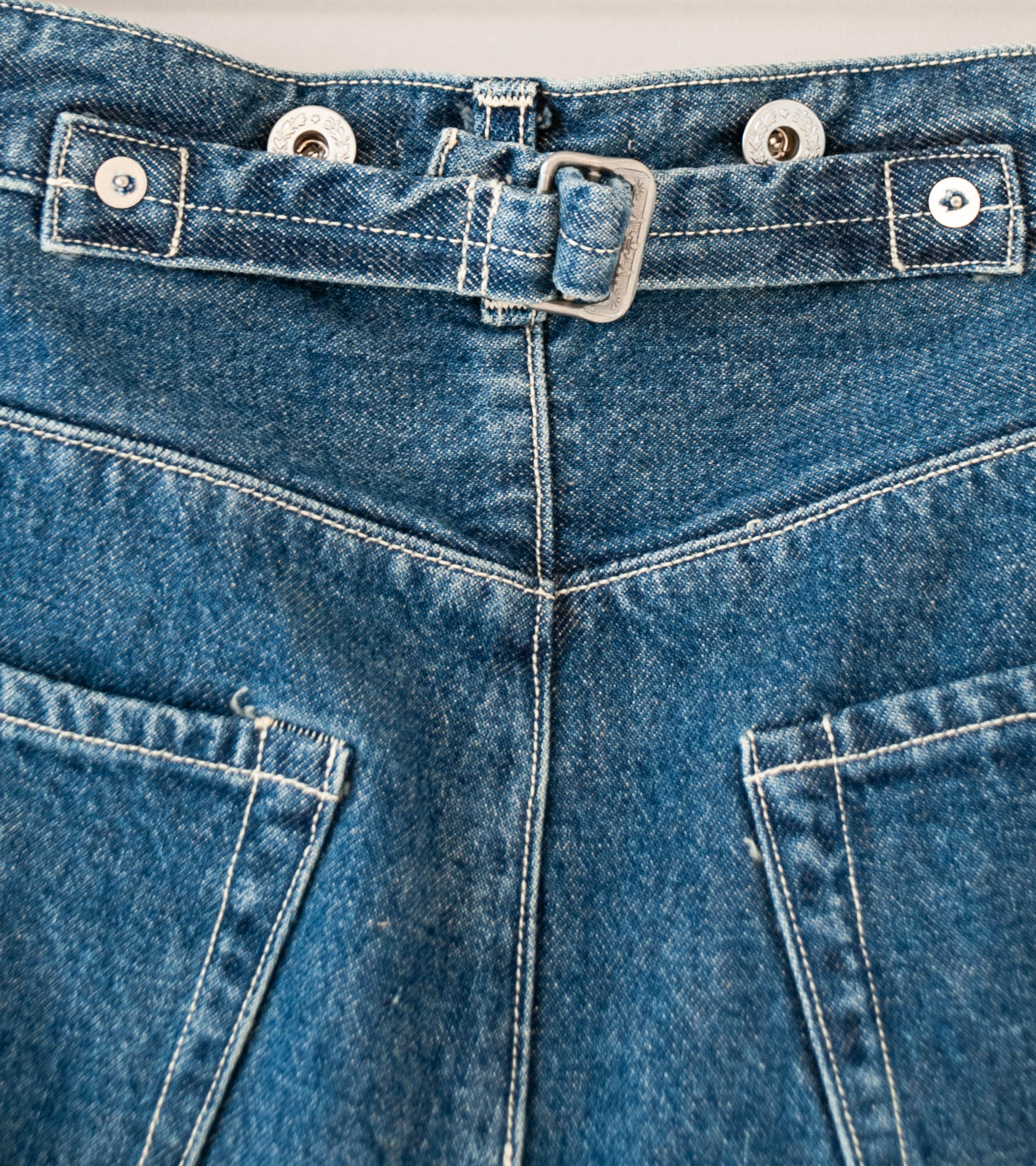 Niceness 'D.SHARKY Distressed Denim Twist Jeans' (Indigo) - Image 8
