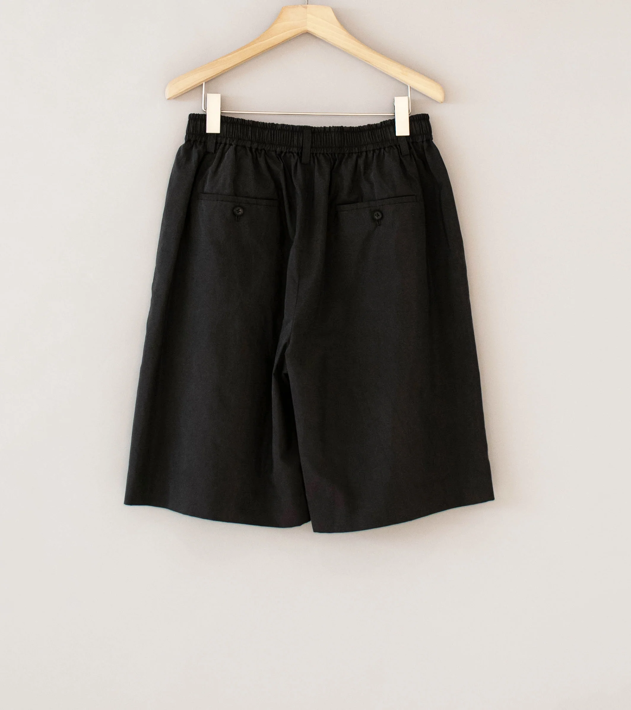 Stein 'Silk Nylon Easy Short Trousers' (Charcoal Brown) - Image 4