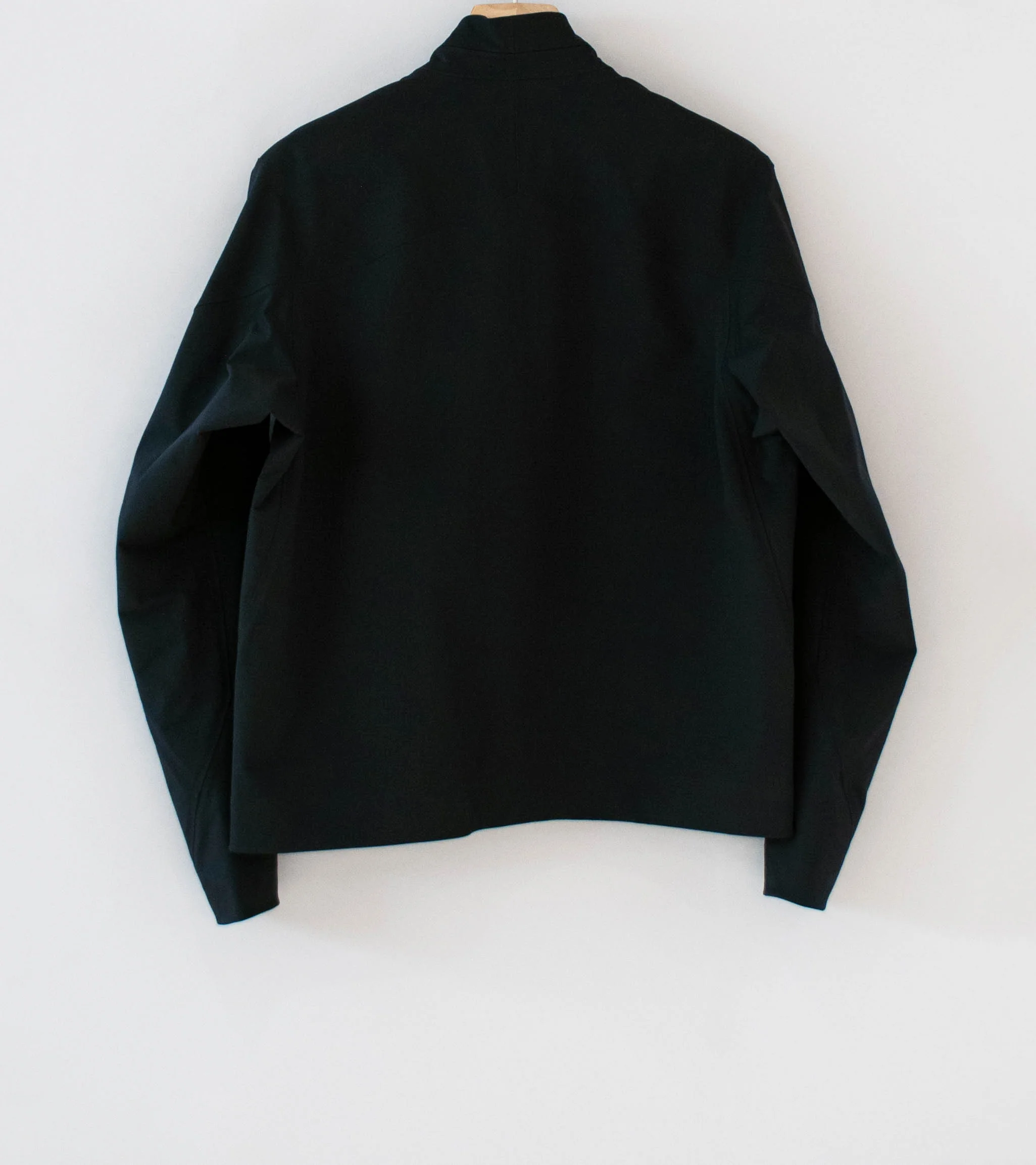 Veilance 'Isogon MX Jacket' (Black) - Image 6