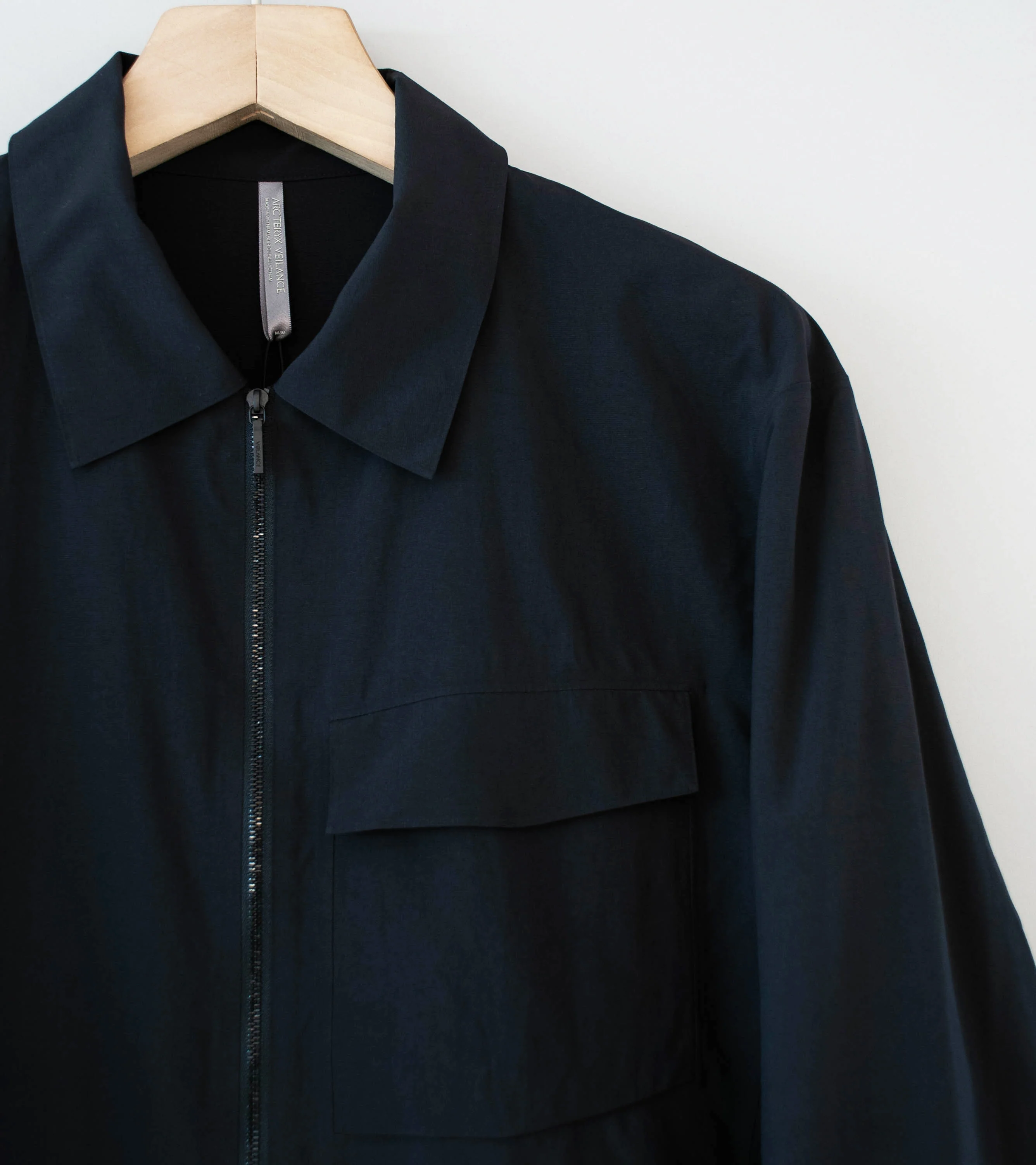 Veilance 'Spere SL Jacket' (Black) - Image 2
